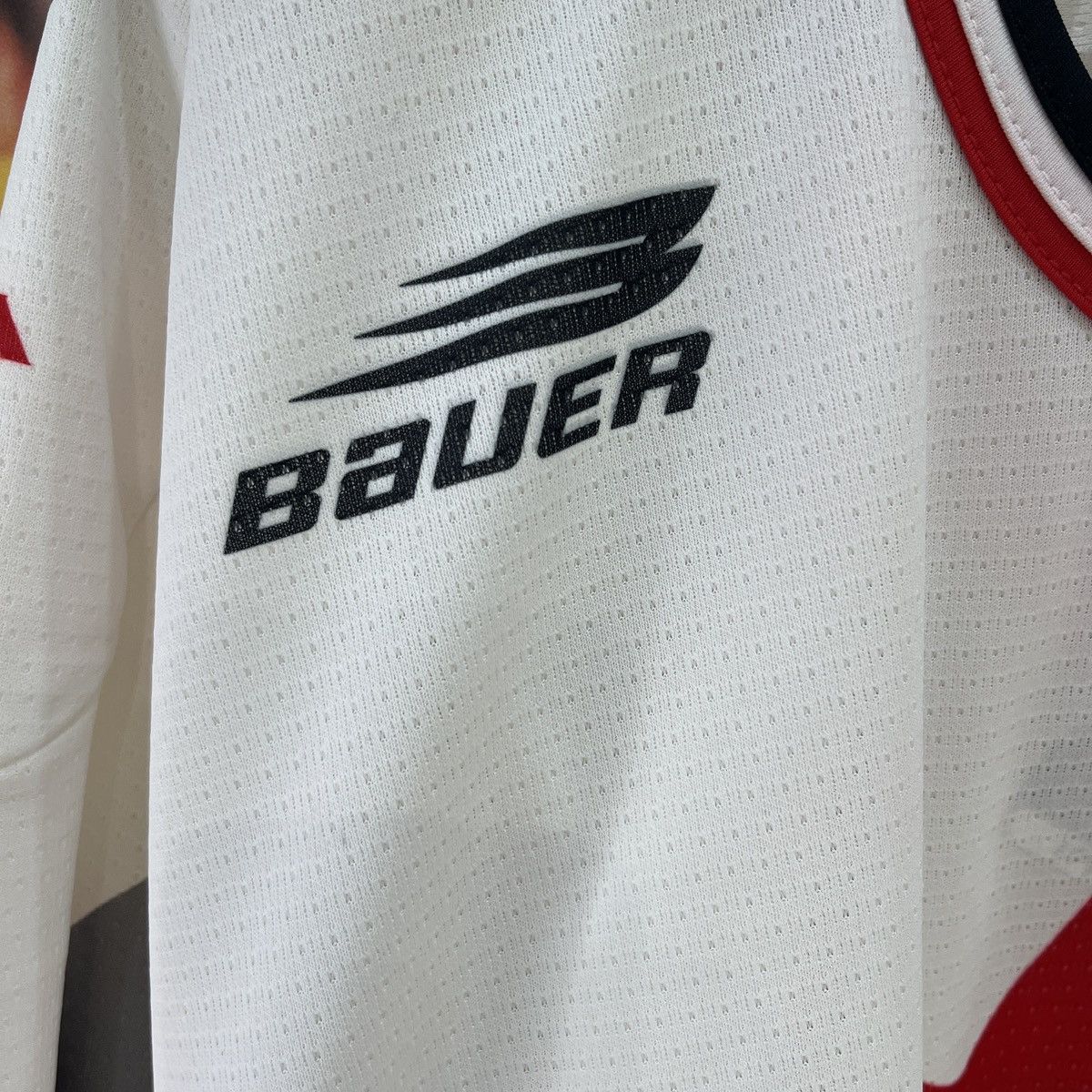 NHL × Nike × Vintage BNWT Vintage Canada 1998 Home Bauer Hockey Jersey Size US L / EU 52-54 / 3 - 4 Thumbnail