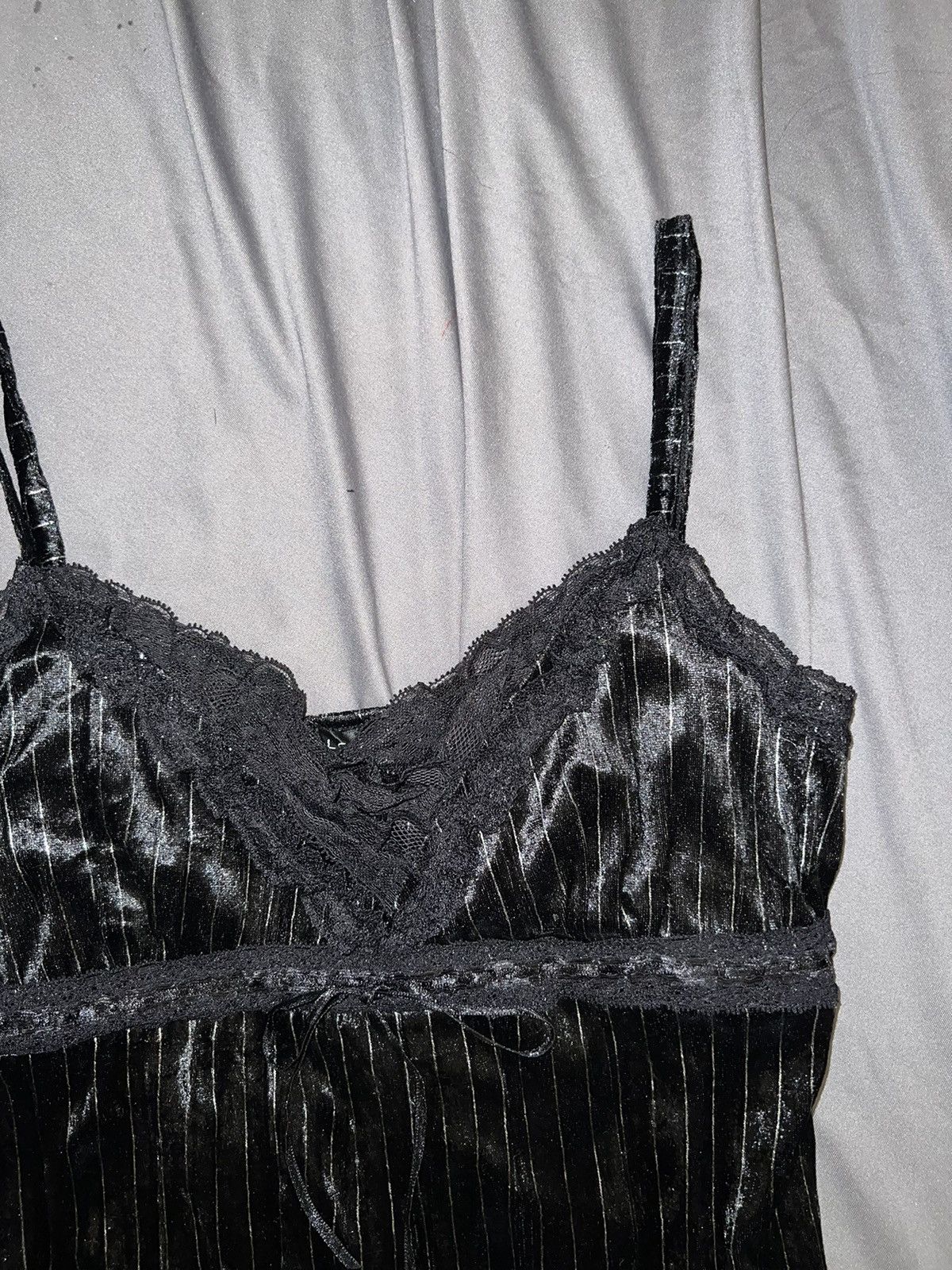 Japanese Brand Black velvet lace camisole 🌺🖤 Size L / US 10 / IT 46 - 7 Thumbnail