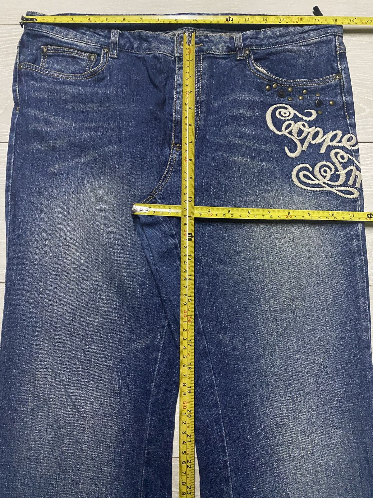 Japanese Brand Woman Vintage Japanese Brand Embroidery Wide Leg Jeans Size US 37 - 14 Thumbnail