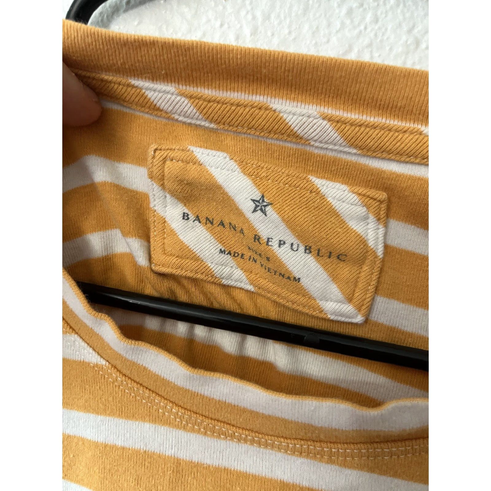 Banana Republic VINTAGE Banana Republic Sweater Shirt Women S Yellow White Stripe Crew Neck Knit Pullover Raglan Long Sleeve 90s Womens Size S / US 4 / IT 40 - 2 Thumbnail