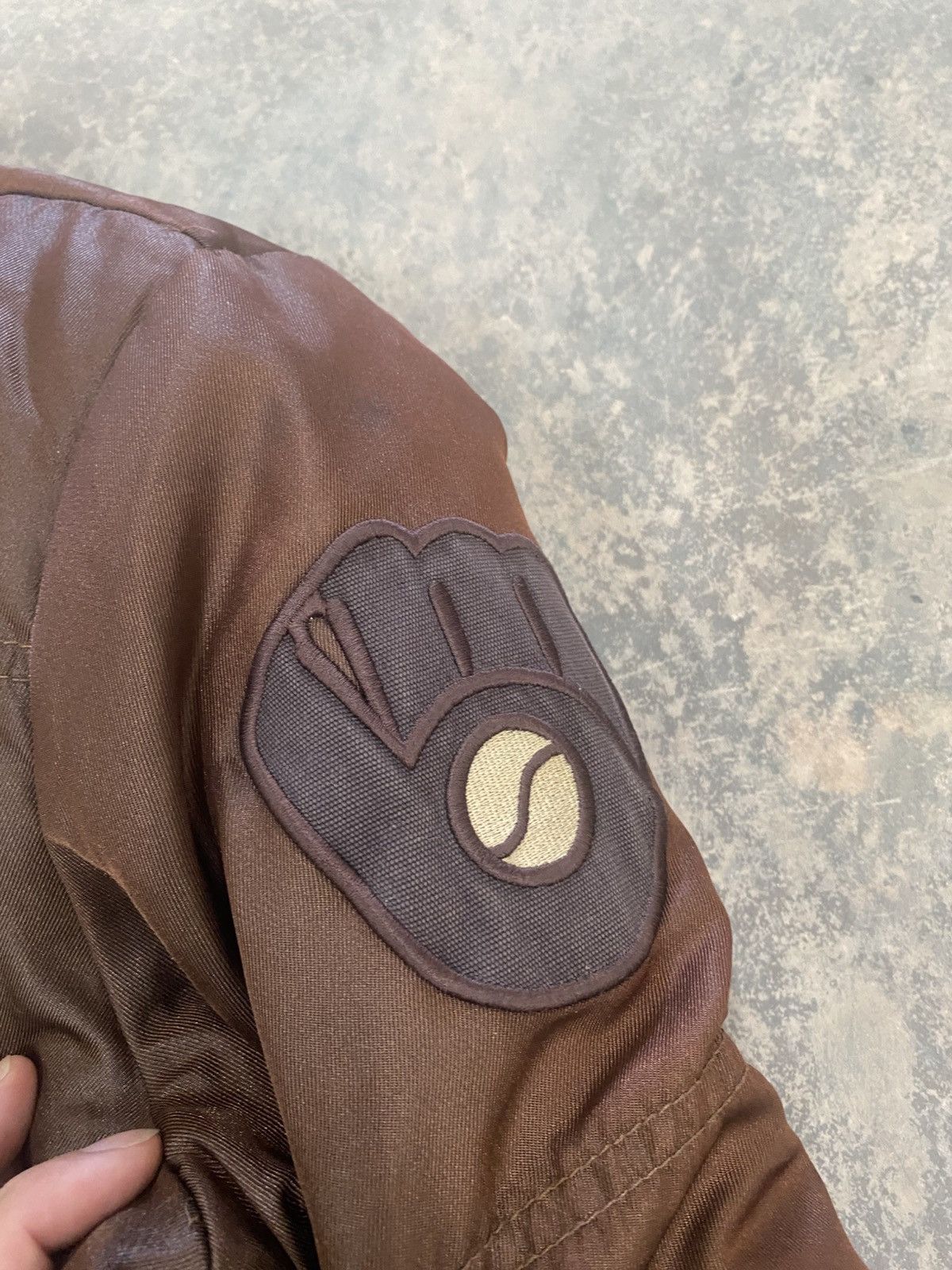 MLB VINTAGE MLB BREWERS TRAVIS BROWN PUFFER DOWN JACKET WINTER Size US M / EU 48-50 / 2 - 5 Thumbnail