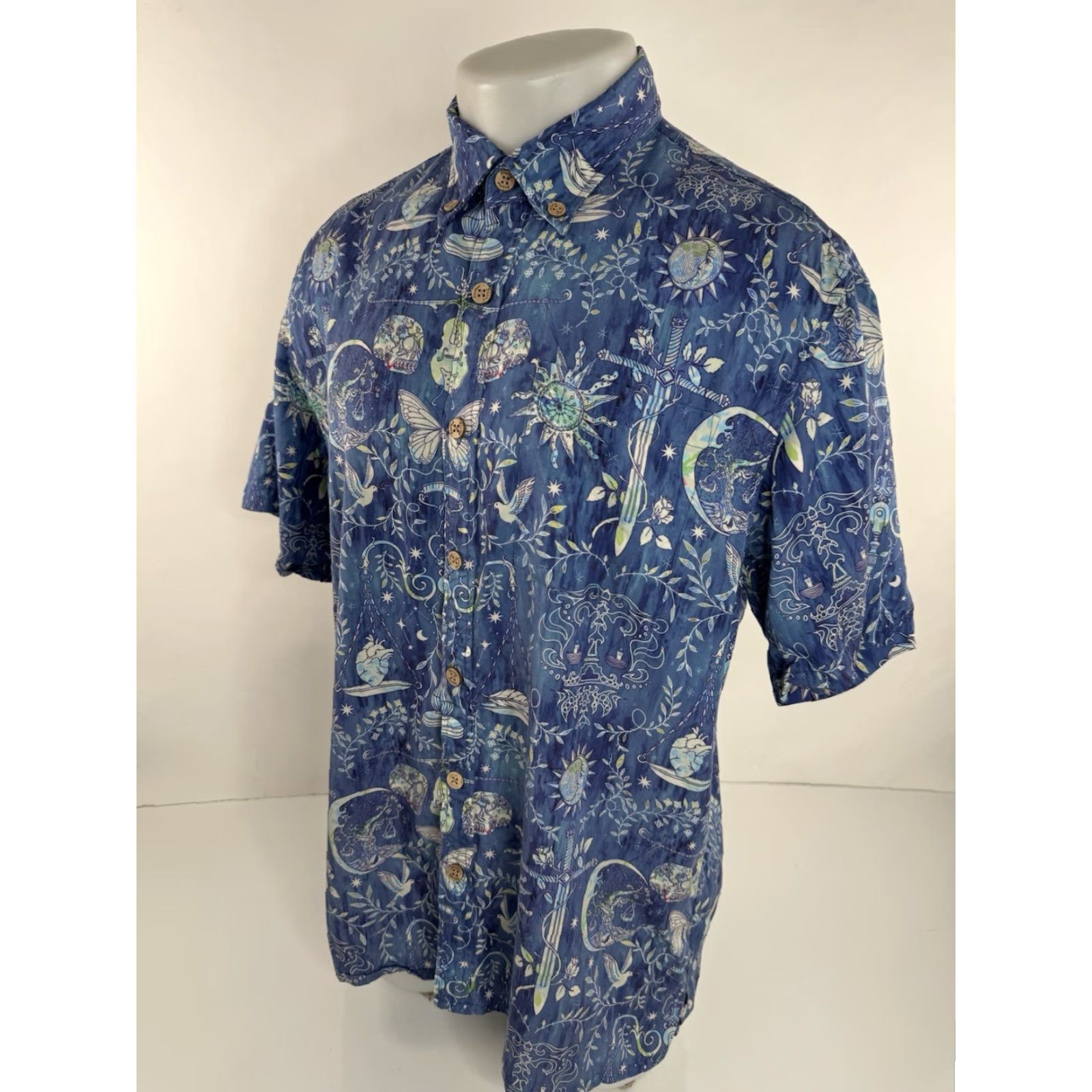 Vintage YIUME Astrological Skull Sword Hawaiian M Shirt Blue Short Sleeve Button-Up M Mens Hawaii Hawaiian Shirt 90s JC (EXCELLENT) Size US M / EU 48-50 / 2 - 4 Thumbnail