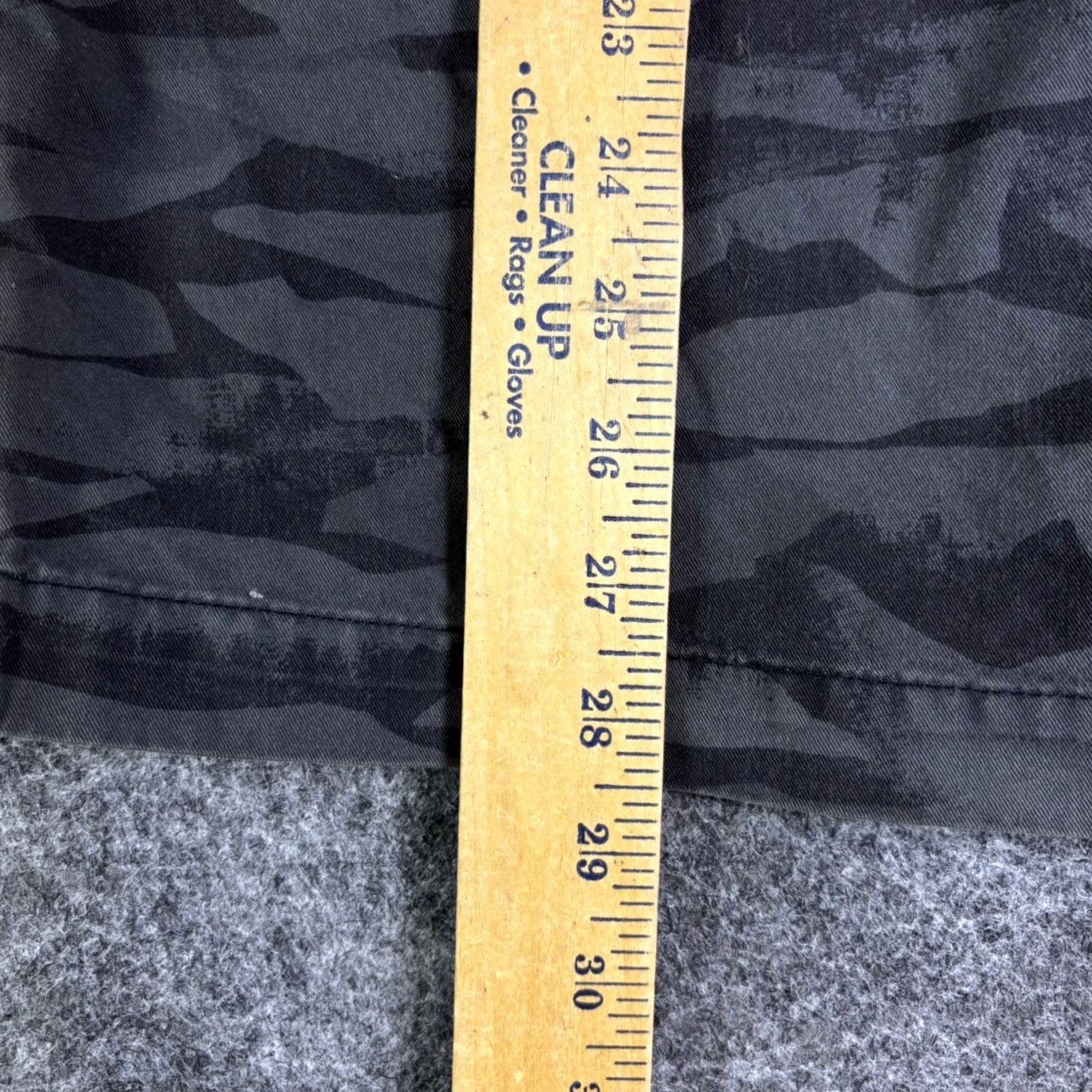 Dickies Dickies Skateboarding Mens Medium Grey Tiger Stripe Camo Short Sleeve Shirt Size US M / EU 48-50 / 2 - 4 Thumbnail