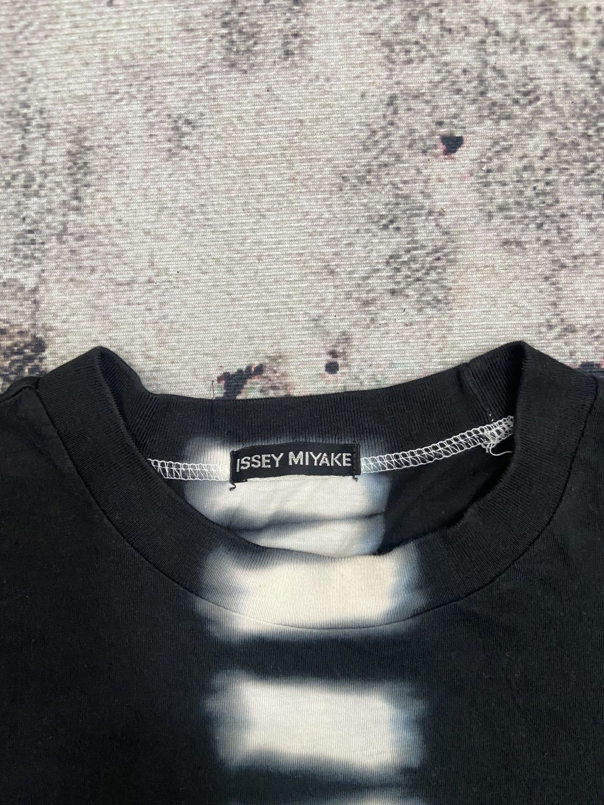 Issey Miyake Issey Miyake Tee — Black Vertical Bleach Stripe Size US M / EU 48-50 / 2 - 2 Thumbnail