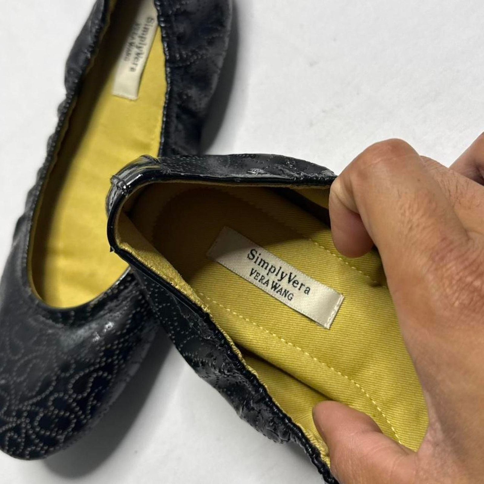 Vera Wang Simply Vera Wang Patterned Black leather ballet flats size 8 Size US 8 / IT 38 - 6 Thumbnail