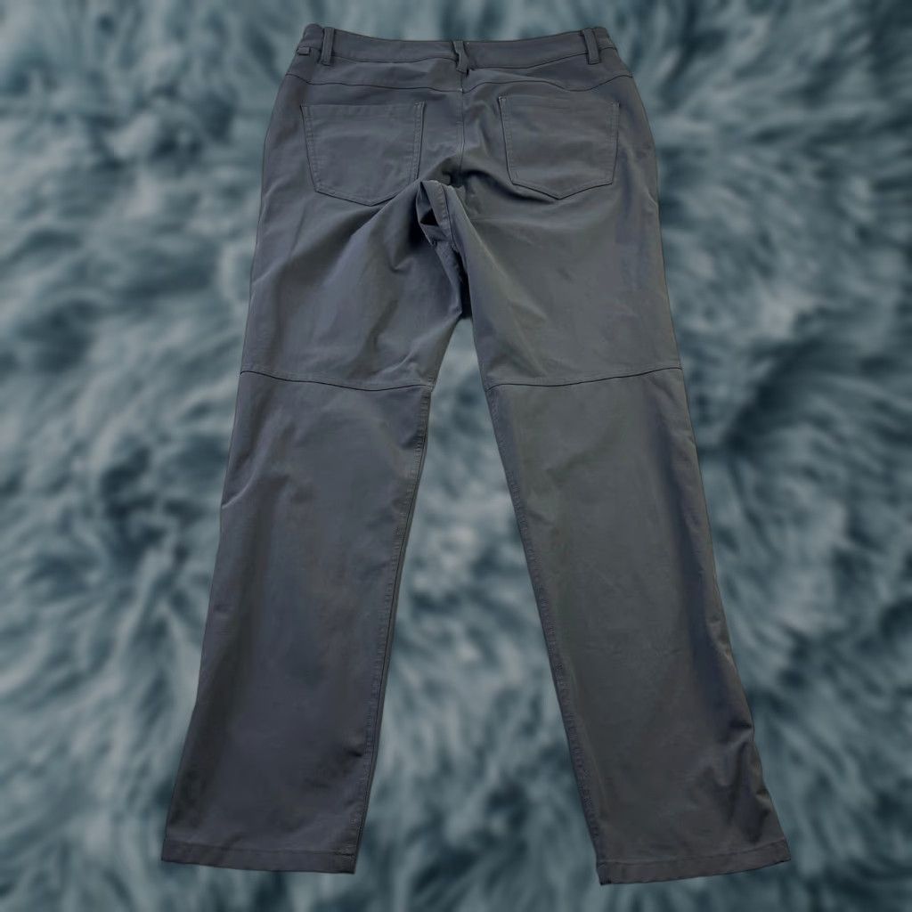 Lululemon Lululemon Pants Mens 32 Black ABC Classic Fit Warpstreme Chino Slacks Trousers Shirt? Size US 32 / EU 48 - 1 Thumbnail