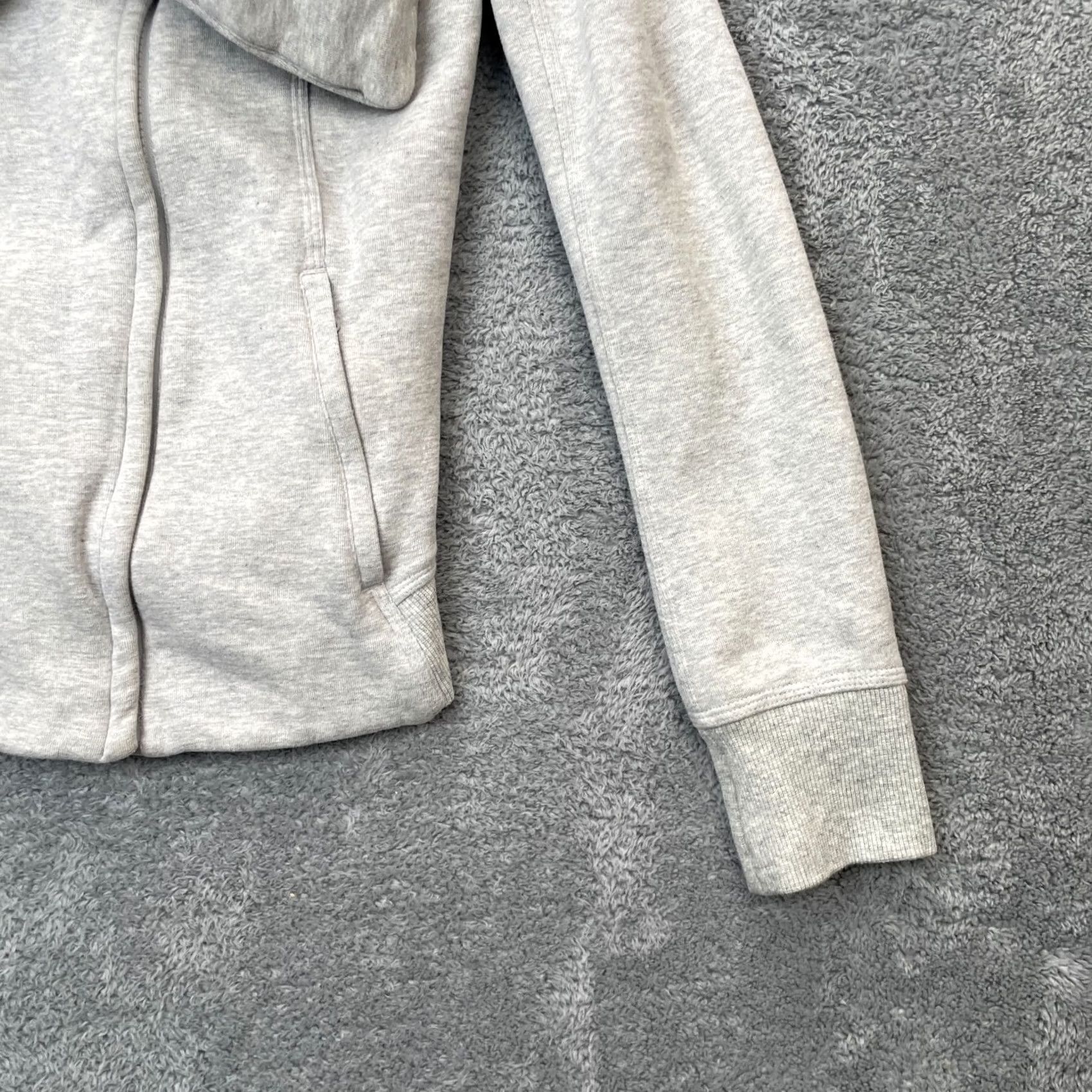 Lululemon Lululemon Jacket Womens 10 Gray Cotton Fleece Zip Short Sleeve Pocket Lined Slim Regular Coat Outdoor Preppy Size L / US 10 / IT 46 - 4 Thumbnail