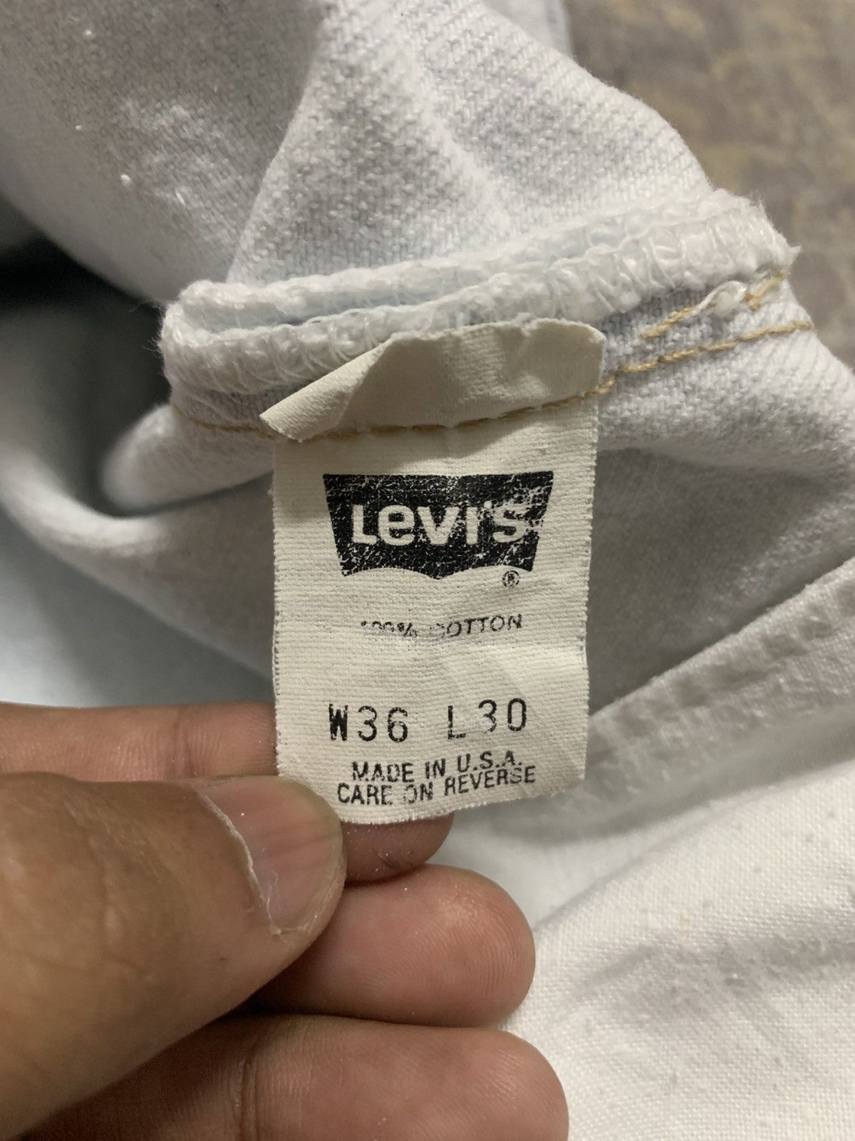 Levi's VTG 90s Levi's 550 Relaxed Fit Tapered Leg Jeans Made In USA Size US 35 - 13 Thumbnail