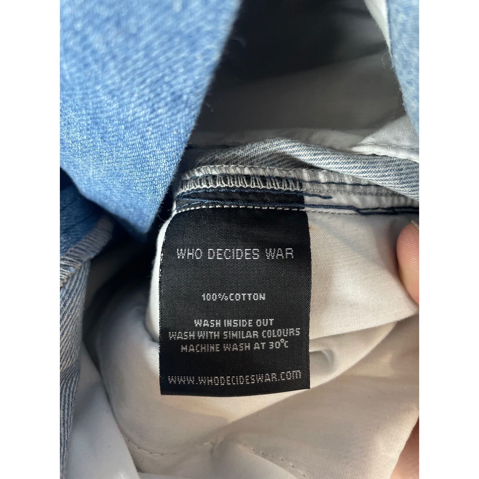 Who Decides War WDW Motif Blue Denim Jeans Used 36 Size US 36 / EU 52 - 4 Thumbnail