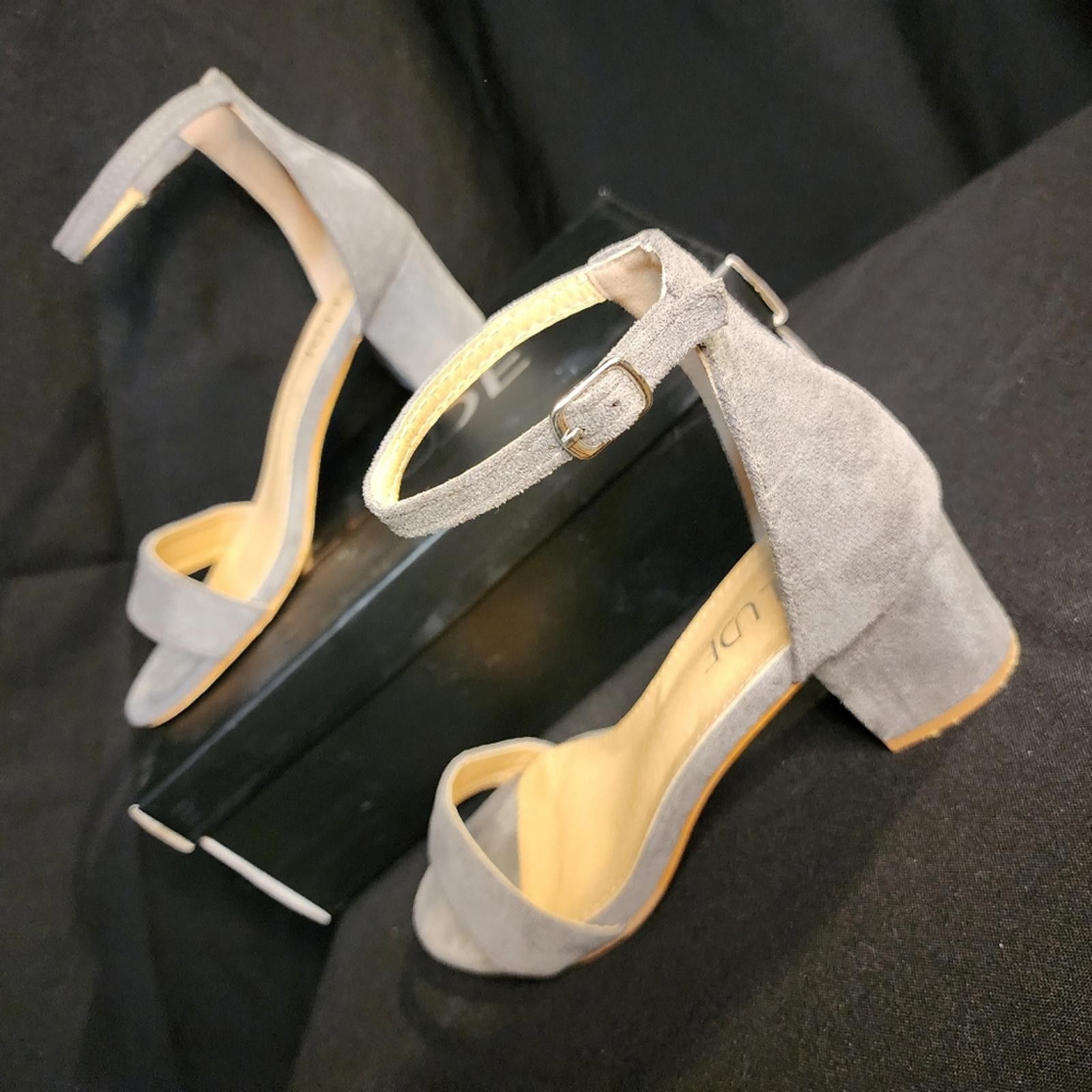 Other Size 8 Illude Grey "suede" sandals Size US 8 / IT 38 - 2 Thumbnail
