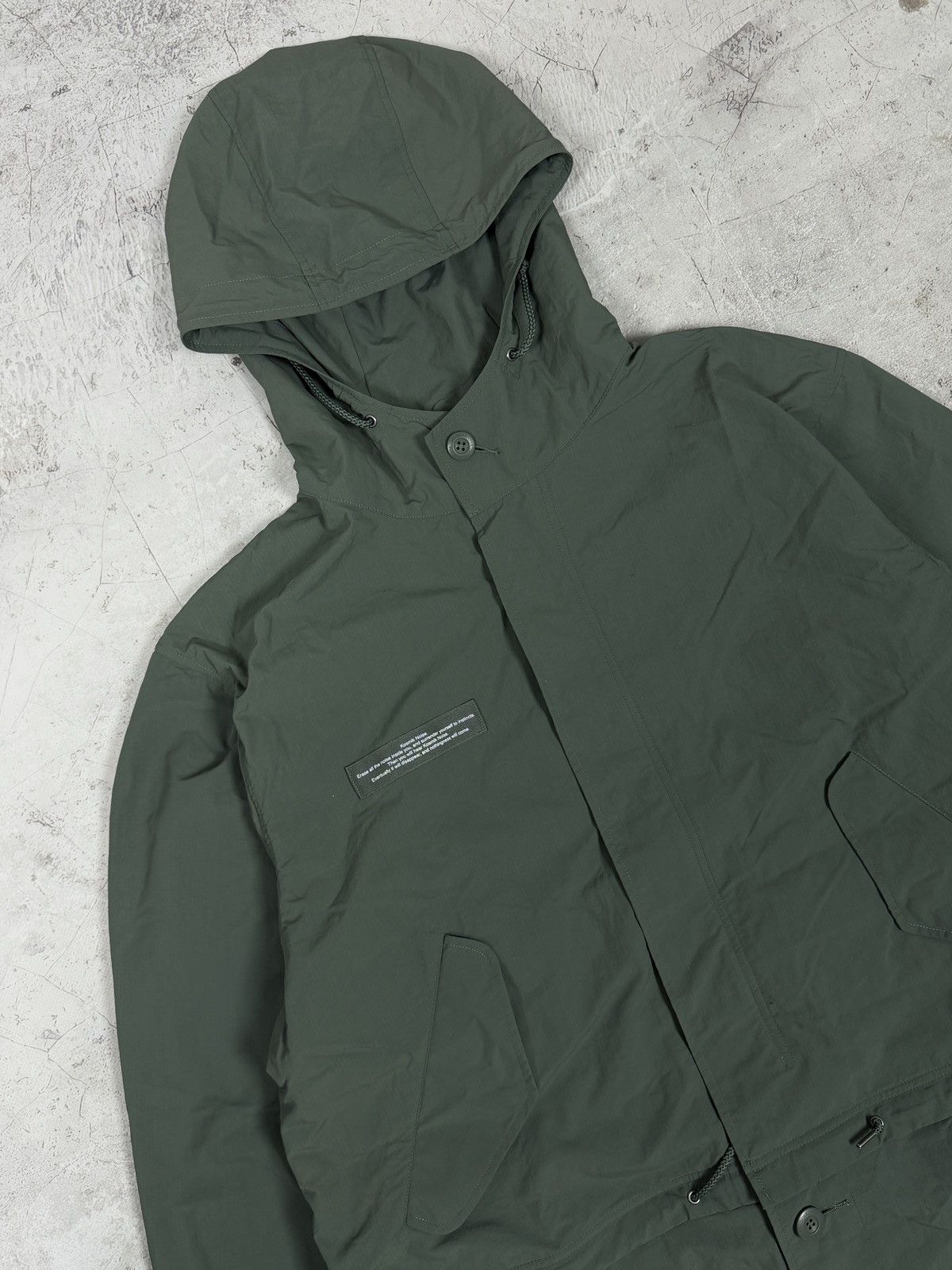 GU × Undercover GU × UNDERCOVER transformer jacket/cloak. Size US L / EU 52-54 / 3 - 6 Thumbnail