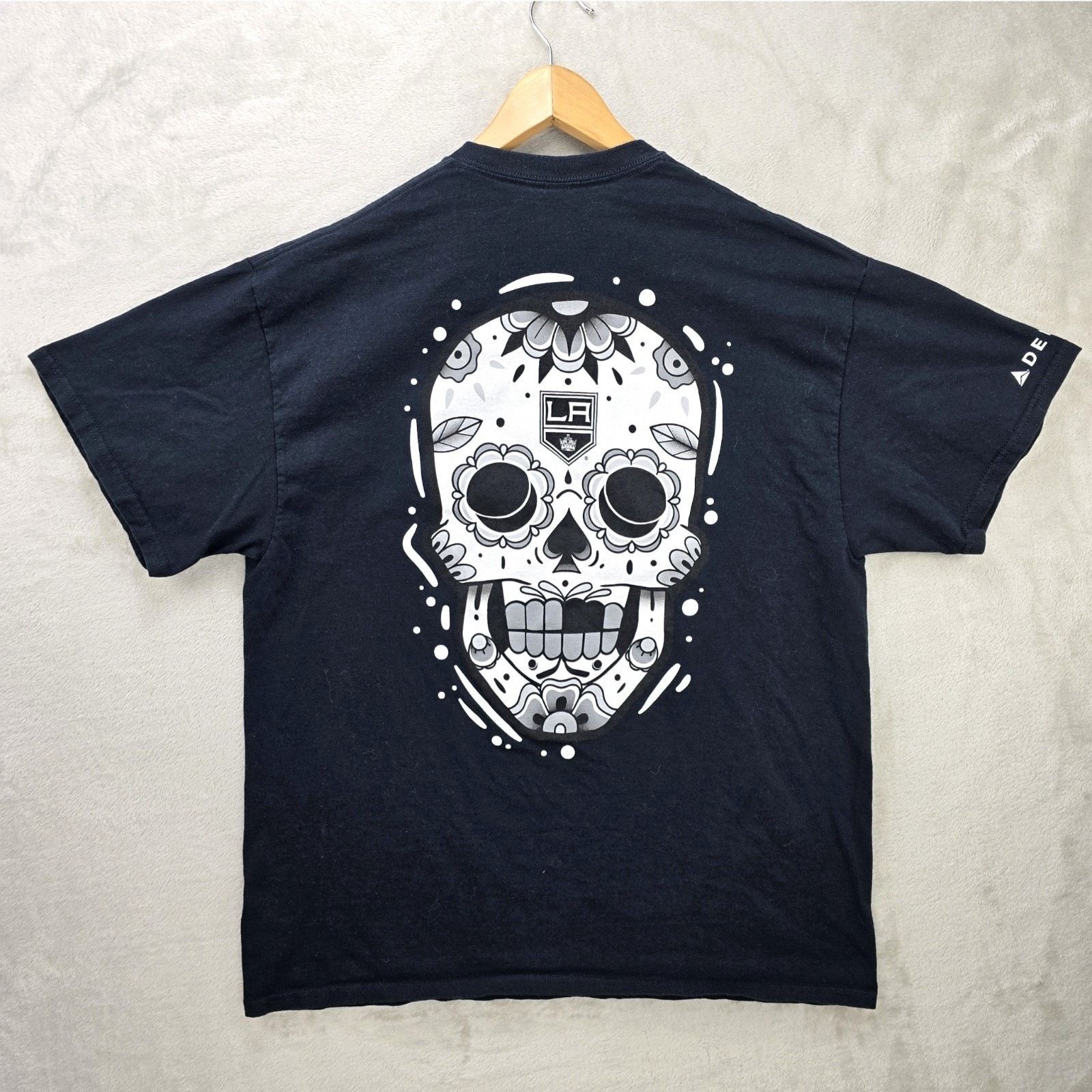 Gildan LA Kings Day Of The Dead Dia De Los Muertos Skull Shirt XL Size US XL / EU 56 / 4 - 1 Thumbnail