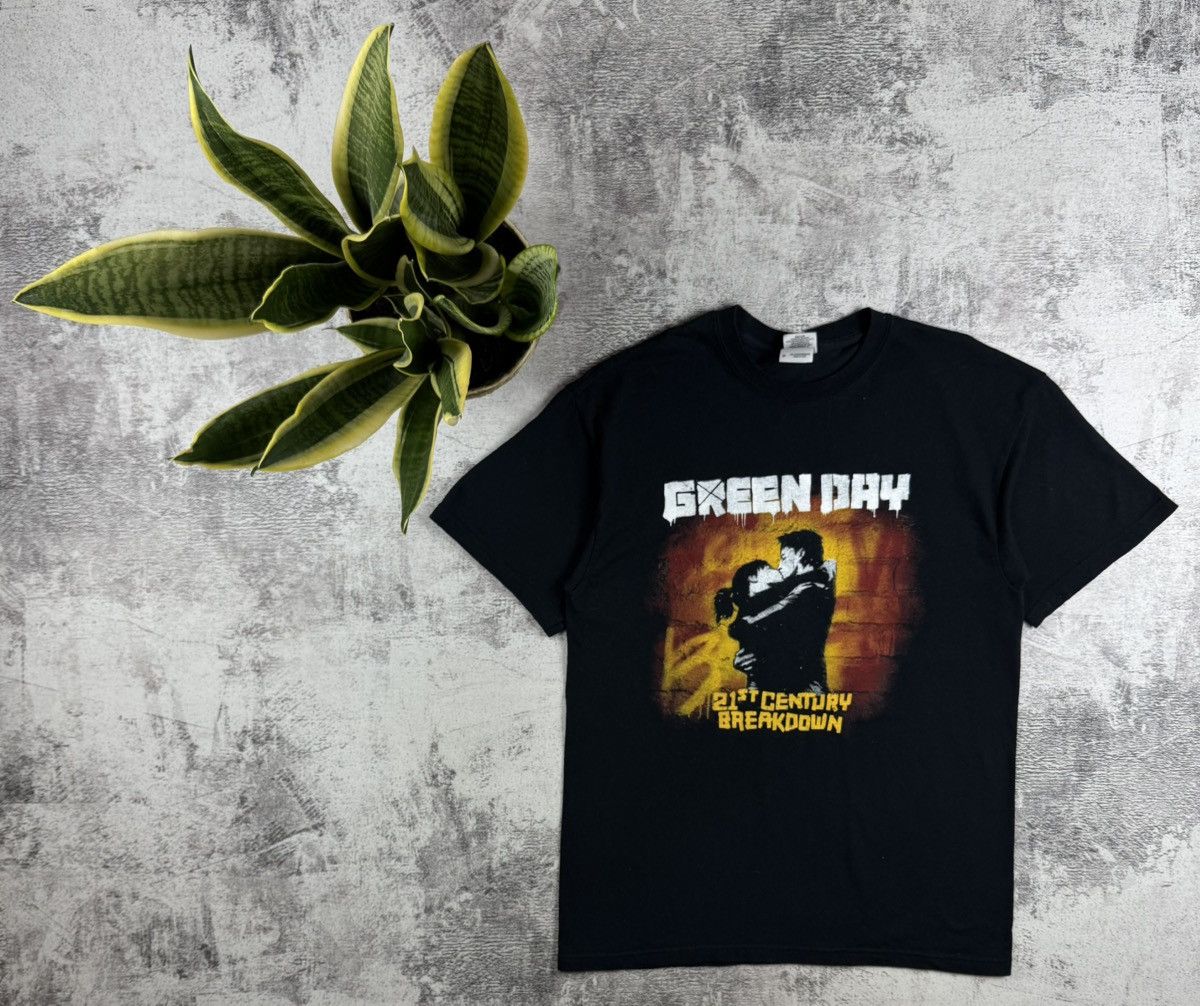 Band Tees Green Day 2009 Men’s Metal Rock Tour Rap Faded Merch Devil Band T Shirt Jersey Size US M / EU 48-50 / 2 - 1 Thumbnail