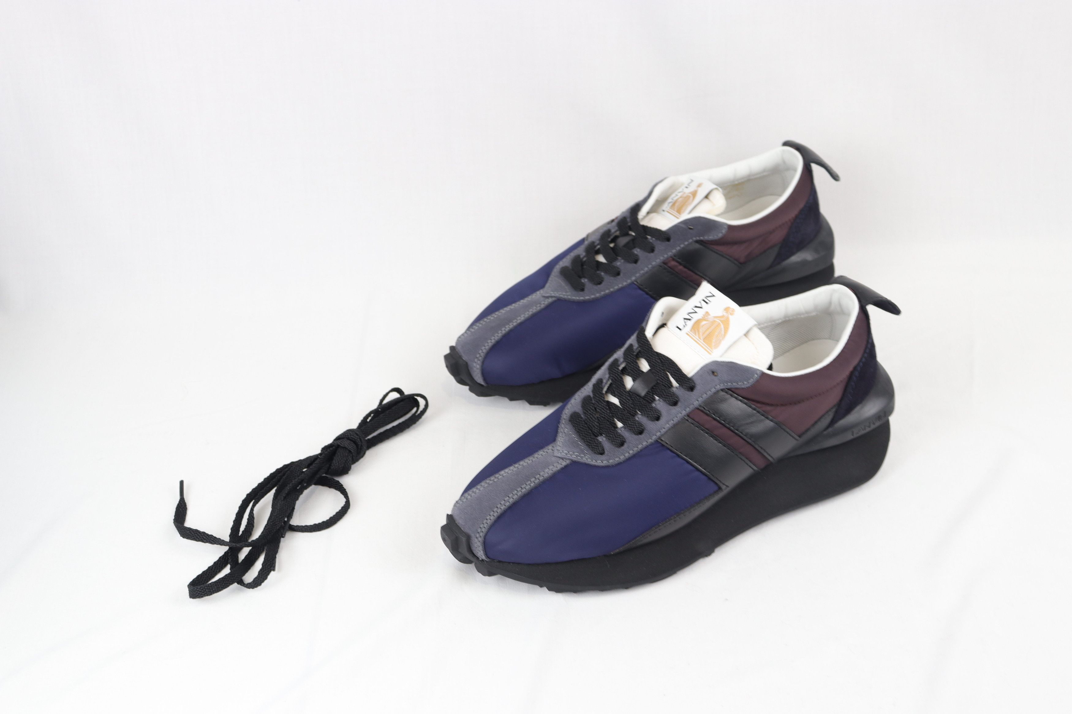 Q:2 / o1rshd11223 Nylon Bumpr Sneakers Camouflage
