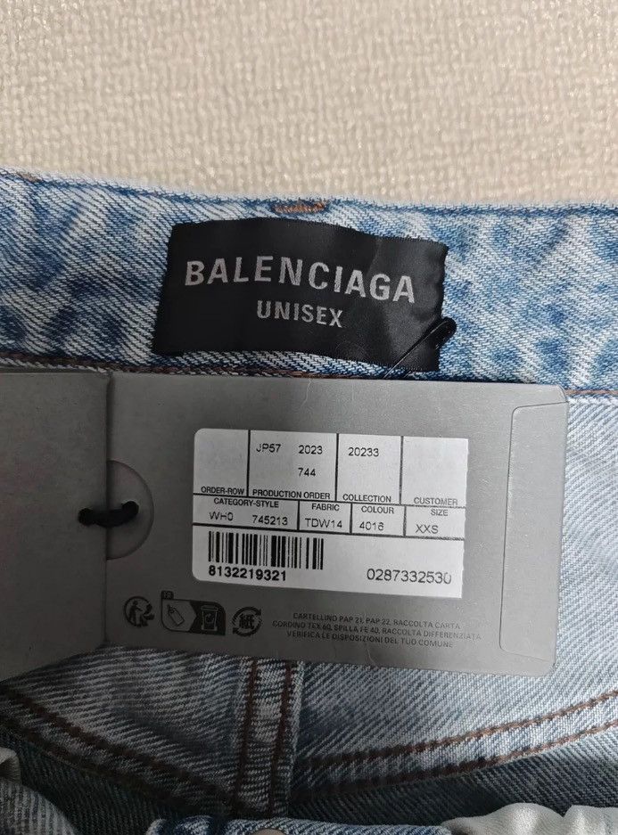 Balenciaga Balenciaga 24ss dirty pocket wide leg jeans2412-Nextarrow Size US 26 / EU 42 - 3 Thumbnail