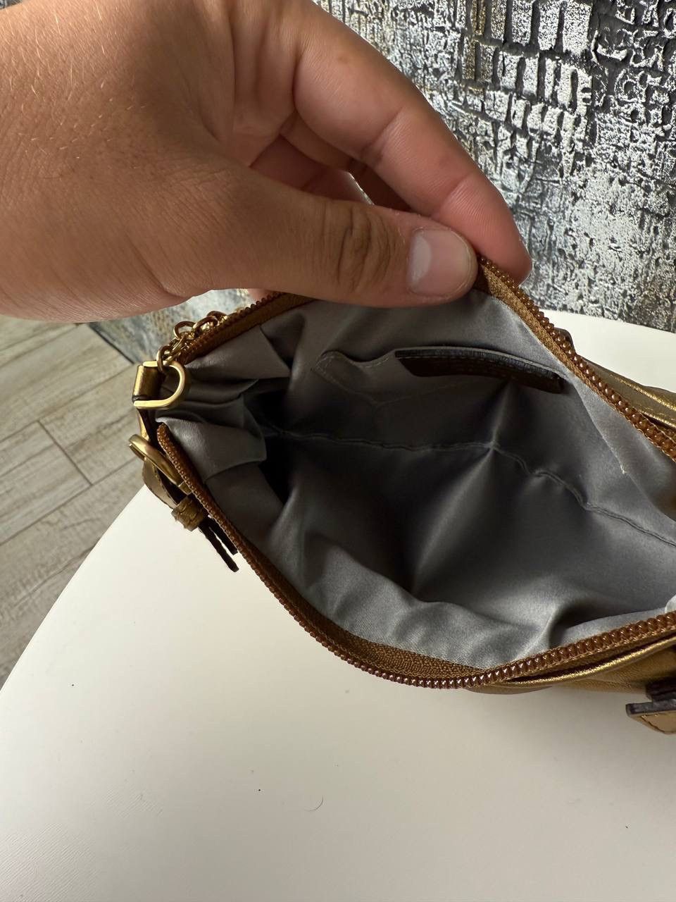 Salvatore Ferragamo Salvatore Ferragamo Gold Chain Shoulder Bag Size ONE SIZE - 17 Thumbnail