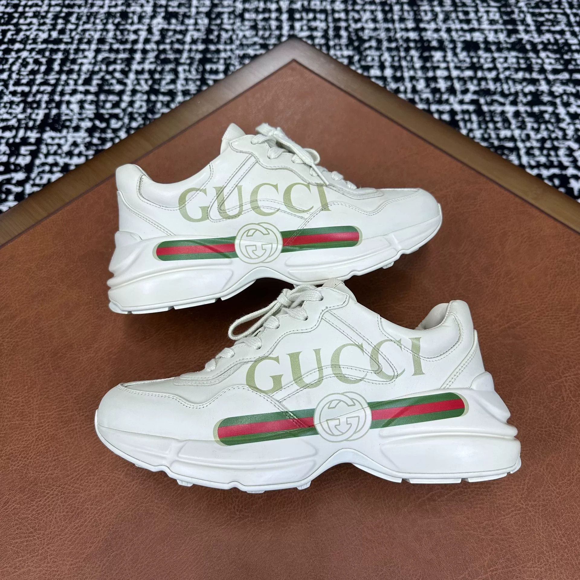 Gucci Gucci Retro Lowtop Sneakers 6 Men Size US 6 / EU 39 - 1 Thumbnail