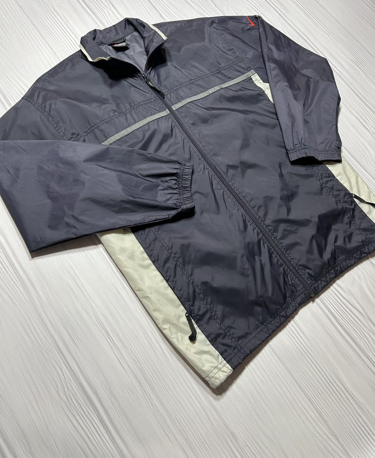 Nike × Vintage Vintage 90s Nike Light Jacket Size S Polyester/Nylon Size US S / EU 44-46 / 1 - 3 Thumbnail