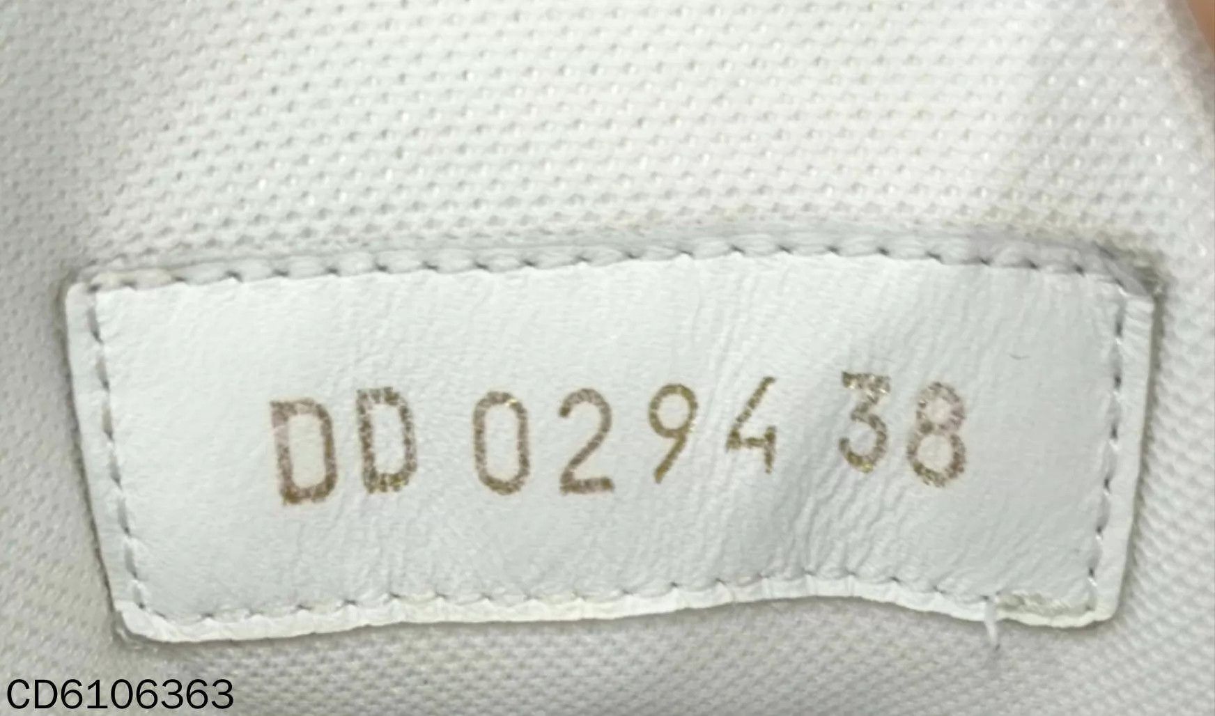 Louis Vuitton LV Sky Blue Trainer 38 Size US 7.5 / IT 37.5 - 7 Thumbnail