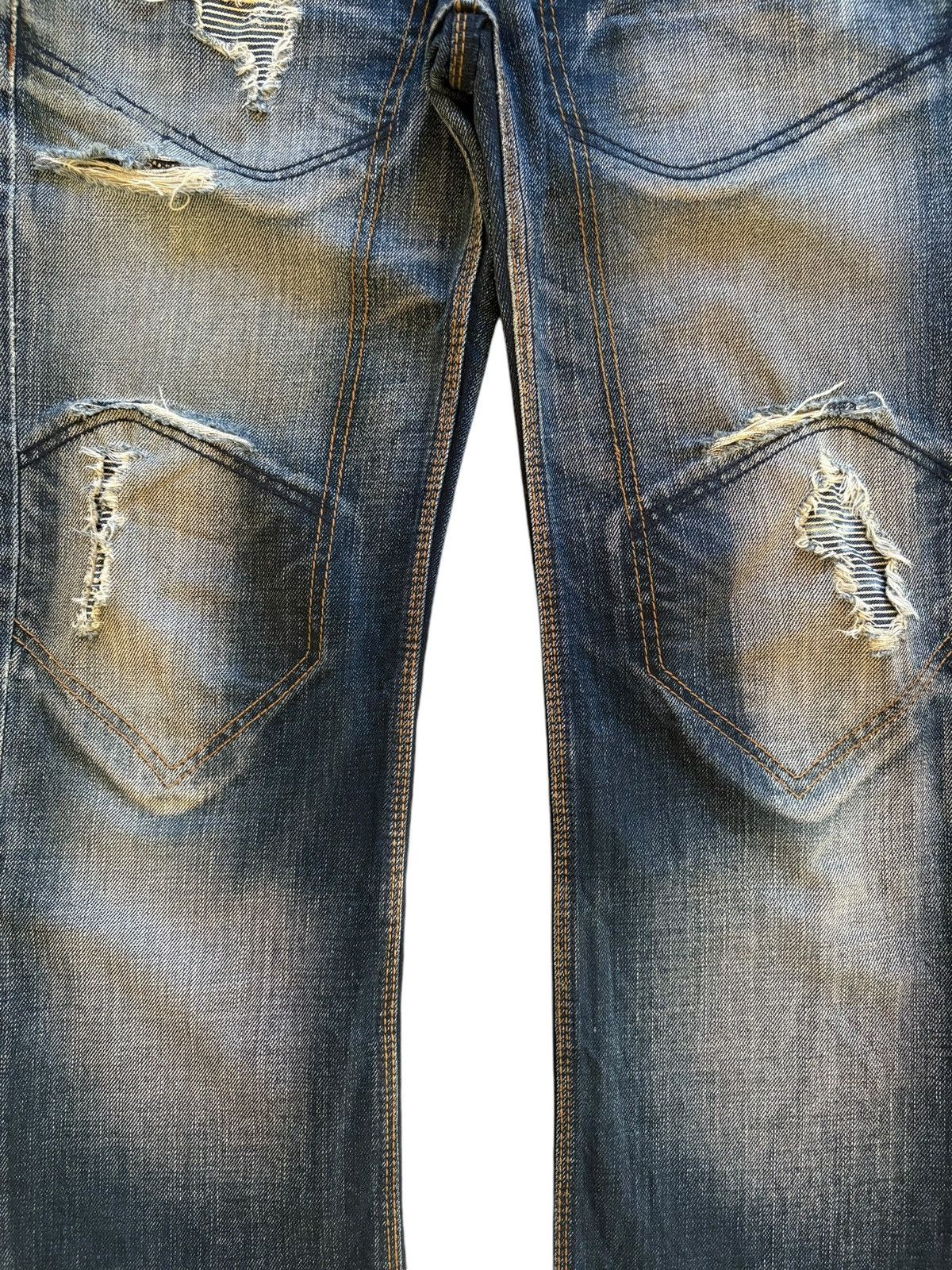 Japanese Brand Vintage Japanese Brand Mud Wash Distressed Bootcut Jeans Size US 33 - 5 Thumbnail