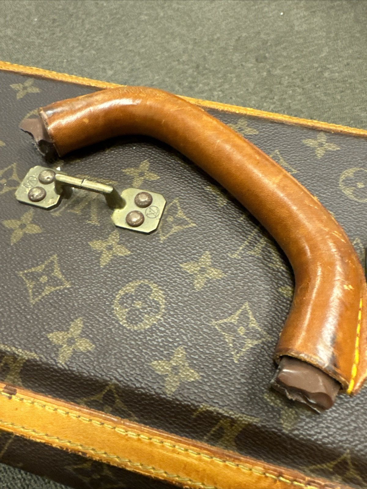 Louis Vuitton Louis Vuitton Paris Vintage 1980’s Suitcase Size ONE SIZE - 20 Thumbnail