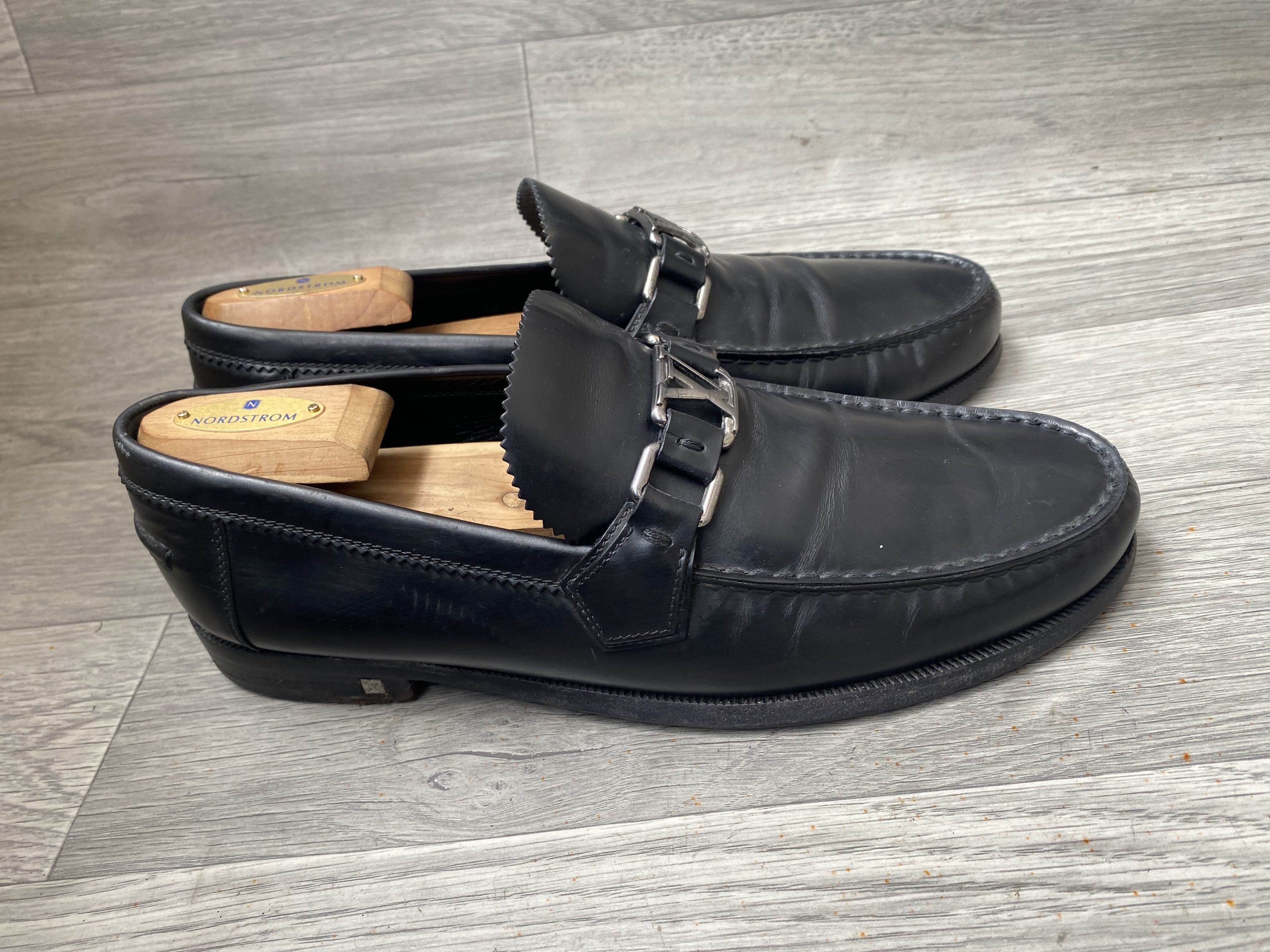 Louis Vuitton montecarlo black slip on loafers sz 42