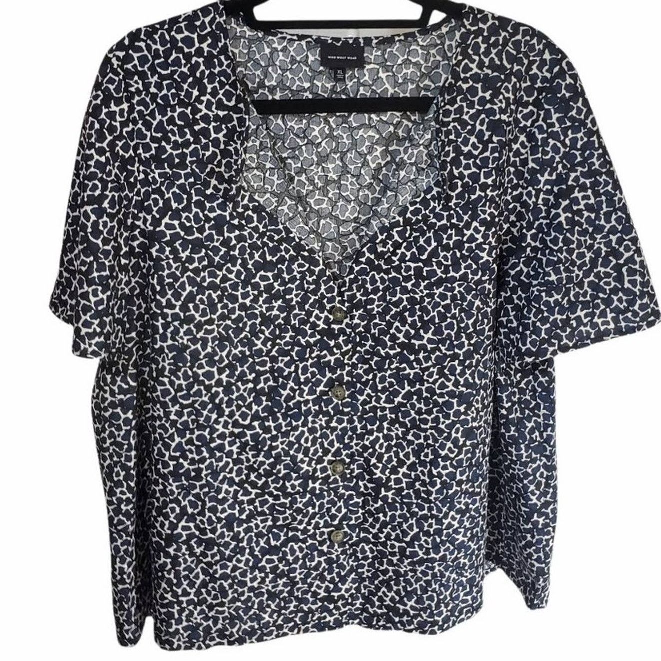 Other Who What Wear | Blue, Button Down, Giraffe Print Shirt | XL Size XL / US 12-14 / IT 48-50 - 2 Thumbnail