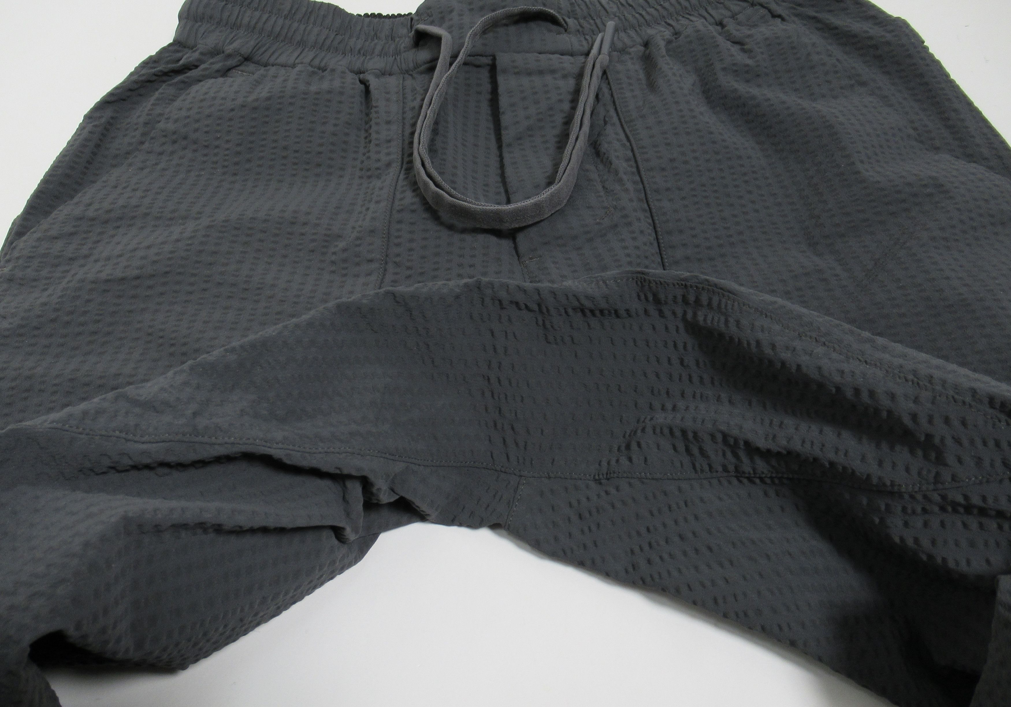 Lululemon Lululemon Men's Bowline Pant Graphite Grey Sweat-Wicking Size US 30 / EU 46 - 7 Thumbnail