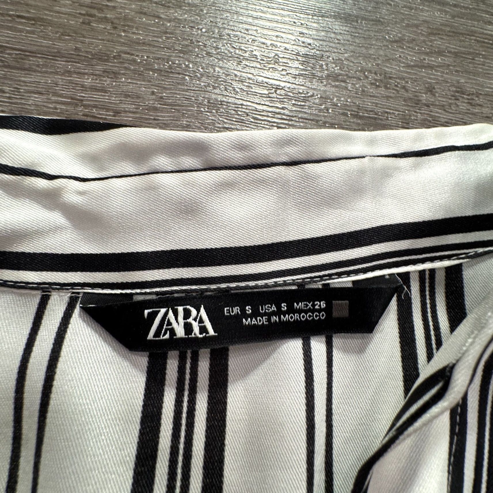 Zara Zara Shirt Womens Small Black White Stripe Satin Button Up Long Sleeve Top Adult Size S / US 4 / IT 40 - 2 Thumbnail