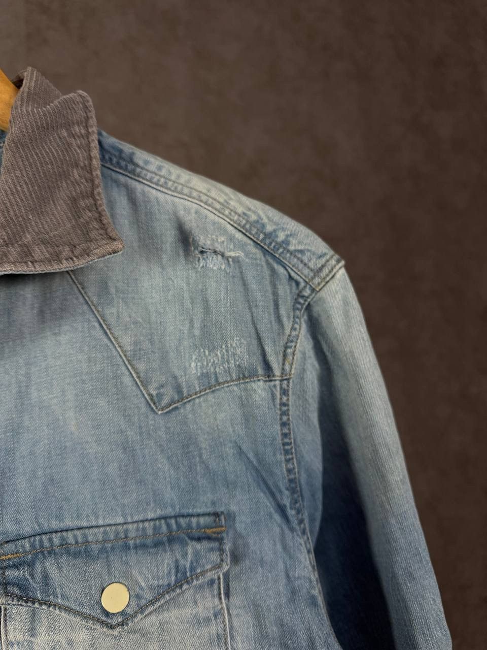 Allsaints Allsaints designer distressed denim shirt Size US S / EU 44-46 / 1 - 5 Thumbnail