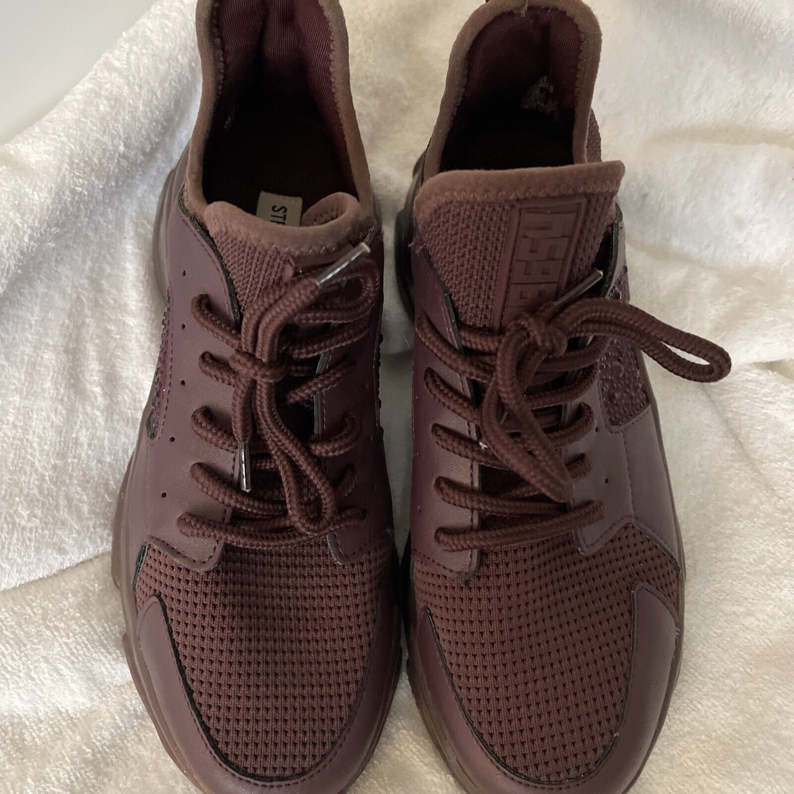 Steve Madden New Steve Madden Maxima Maroon Rhinestone Sneakers 8 Size US 8 / IT 38 - 3 Thumbnail