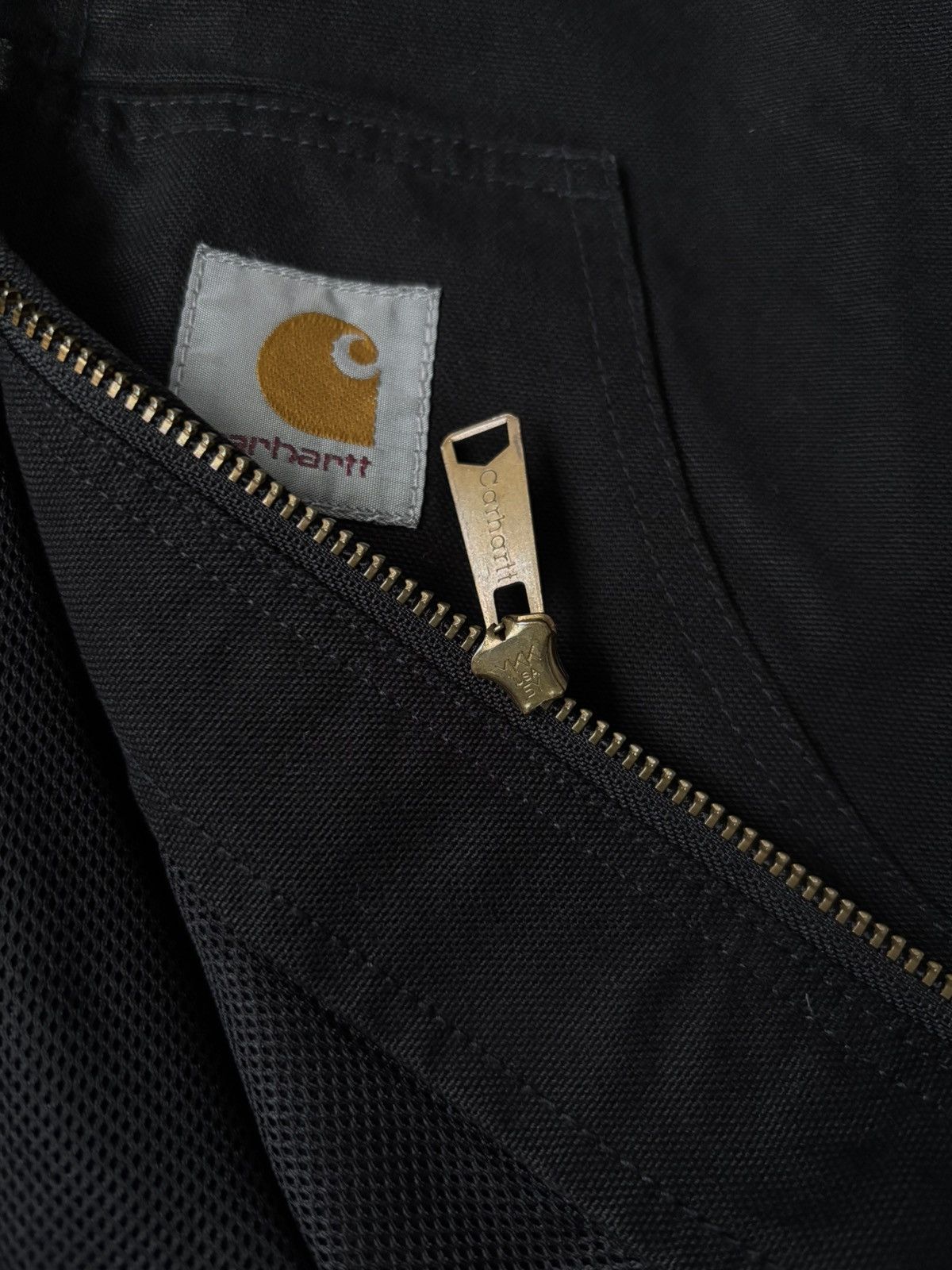 Carhartt vintage 00's carhartt active jacket 02136 size small Size US S / EU 44-46 / 1 - 6 Thumbnail