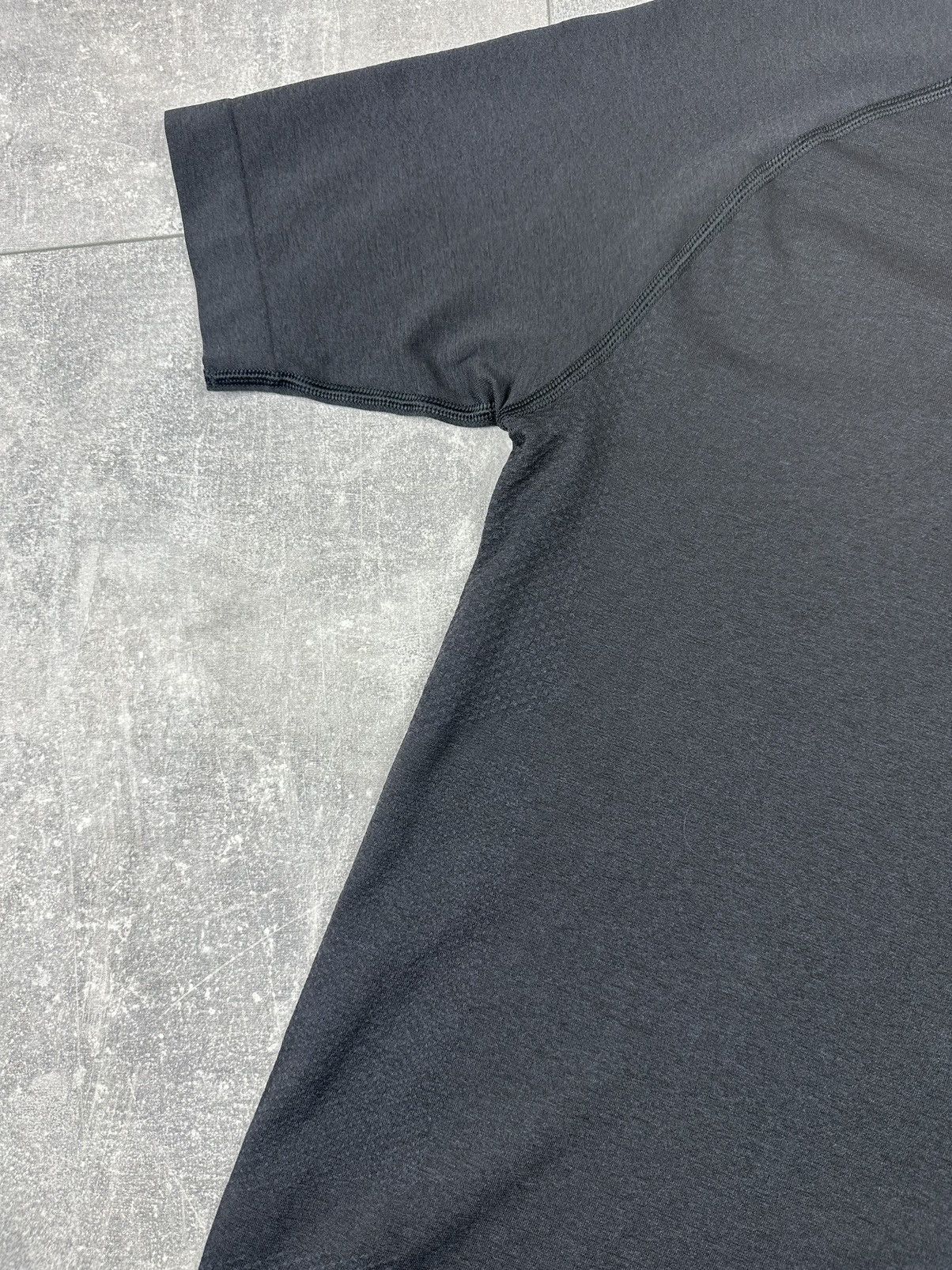 Gymshark Gymshark Phantom Semless Black Mens T-Shirt Size US S / EU 44-46 / 1 - 6 Thumbnail