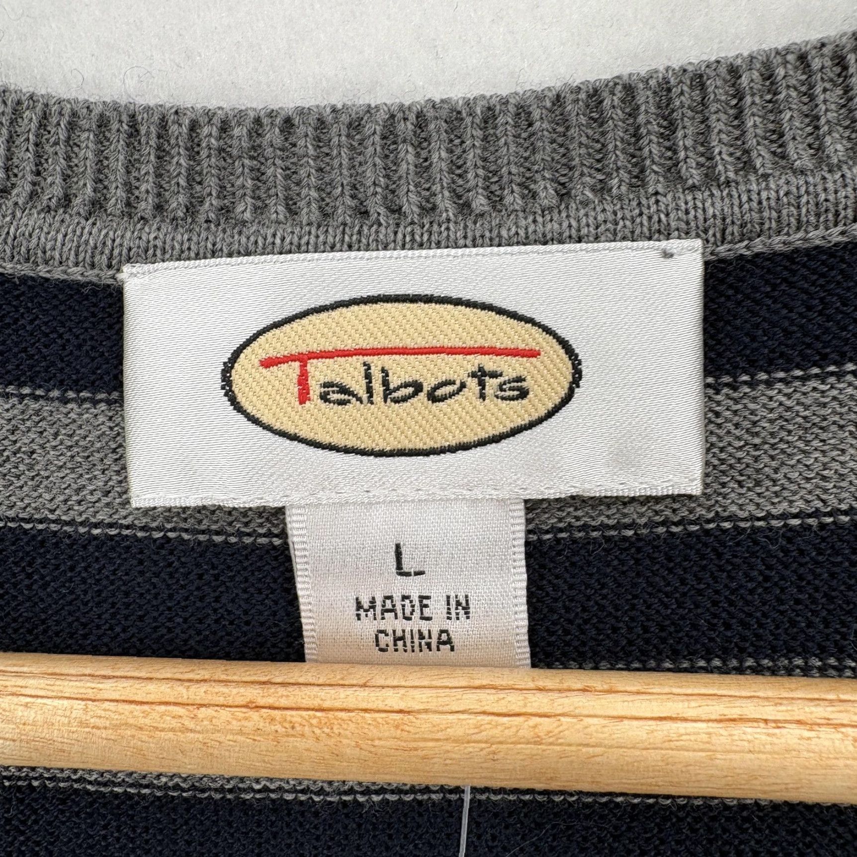 Talbots Talbots Sweater Vest Womens Large Gray Stripe V Neck 100% Cotton Knit Casual NWT Size L / US 10 / IT 46 - 3 Thumbnail