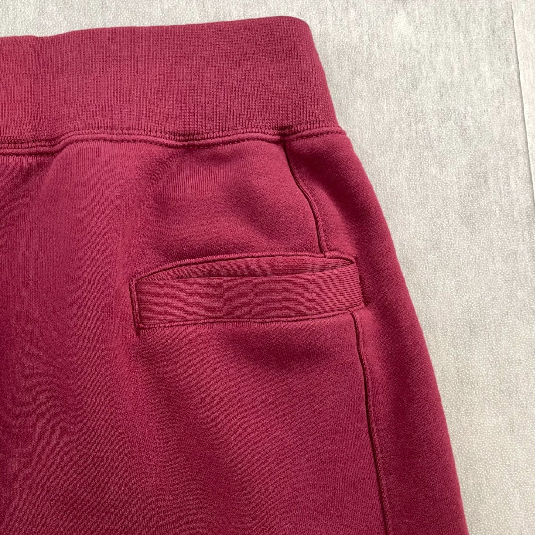 Nike VINTAGE Nike Air Jordan Pants Women’s Small Red Engineered Fleece Sweatpants S Wide-Leg Jumpman Athletic Pants Womens Small Red Size 28" / US 6 / IT 42 - 6 Thumbnail