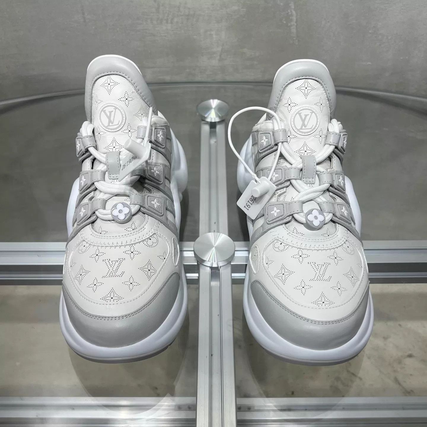 Louis Vuitton Louis Vuitton Archlight White Arch Print Dad Slide UK3/37 Size US 5.5 / IT 35.5 - 1 Thumbnail