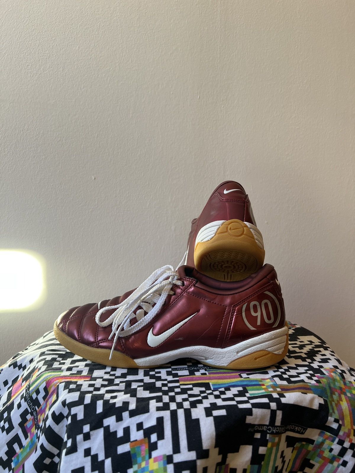 Nike Vintage Nike T90 Futsal Football Shoes US7 Soccer Y2K Size US 7 / EU 40 - 8 Thumbnail