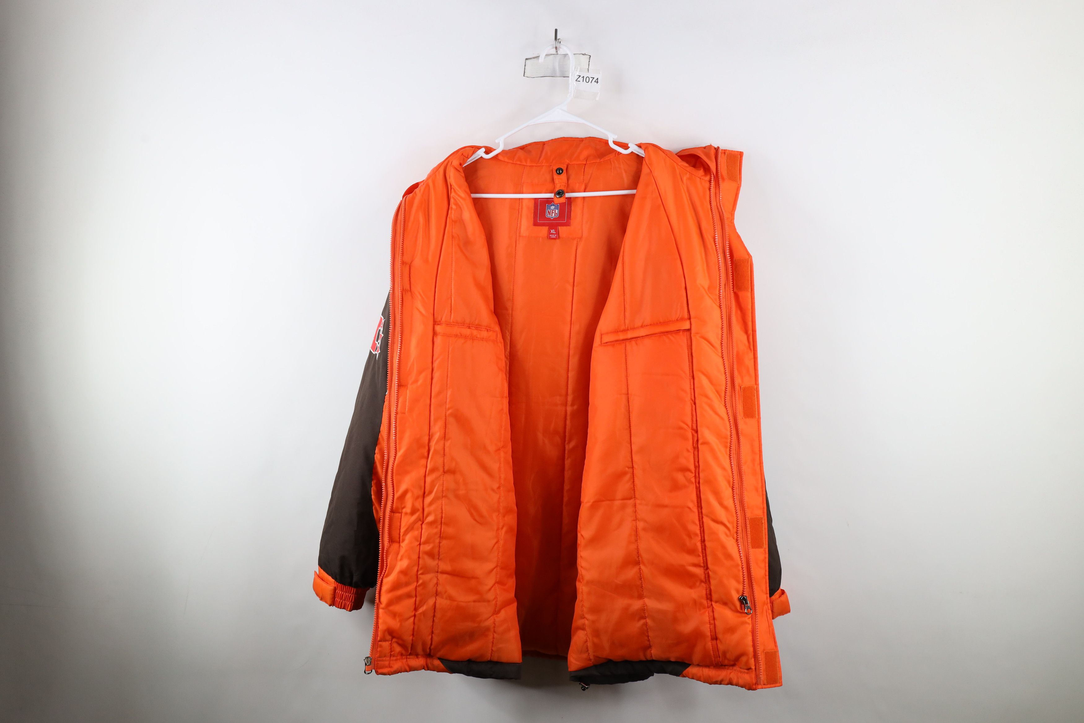Vintage Vintage 90s Cleveland Browns Football Hooded Jacket Size US XL / EU 56 / 4 - 10 Thumbnail