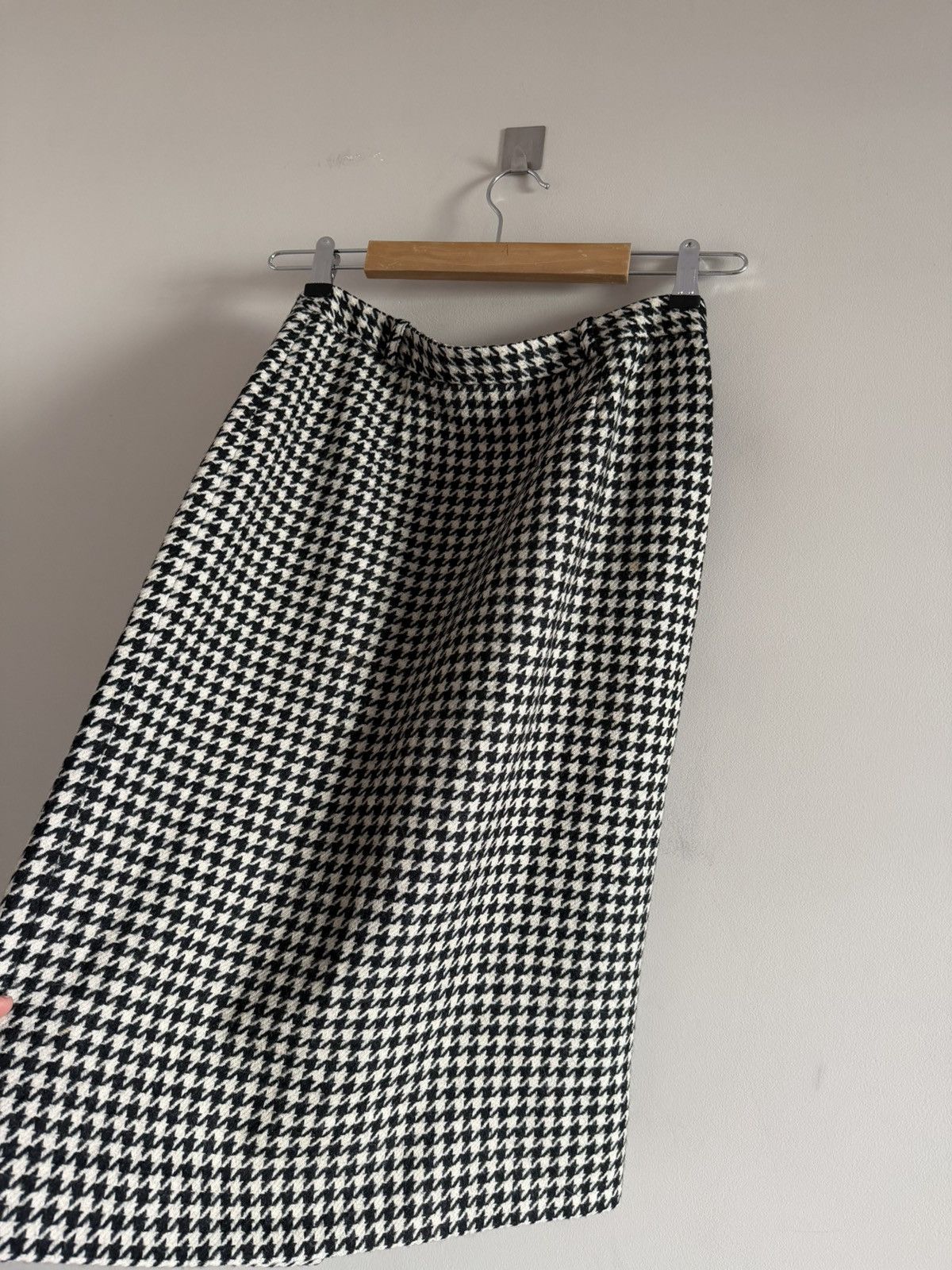 Celine Vintage Celine Wool Houndstooth Pencil Skirt Size 28" / US 6 / IT 42 - 7 Thumbnail