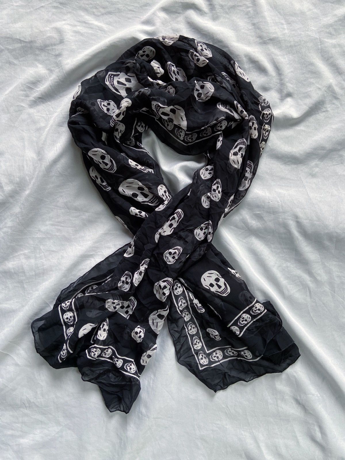 Japanese Brand BLACK SKULL SILK SCARF UKNOWN BRAND ifsixwasnine style Size ONE SIZE - 7 Thumbnail