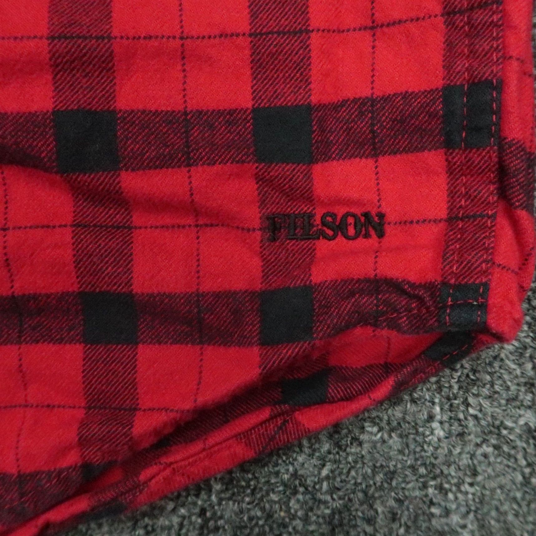Filson Filson Shirt Men XS Red Black Buffalo Plaid Alaskan Guide Long Sleeve Button-Up Shirt Size US XS / EU 42 / 0 - 4 Thumbnail