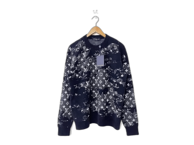 Louis Vuitton Louis Vuitton Embossed Sweater Size M -2505 Size US M / EU 48-50 / 2 - 1 Thumbnail