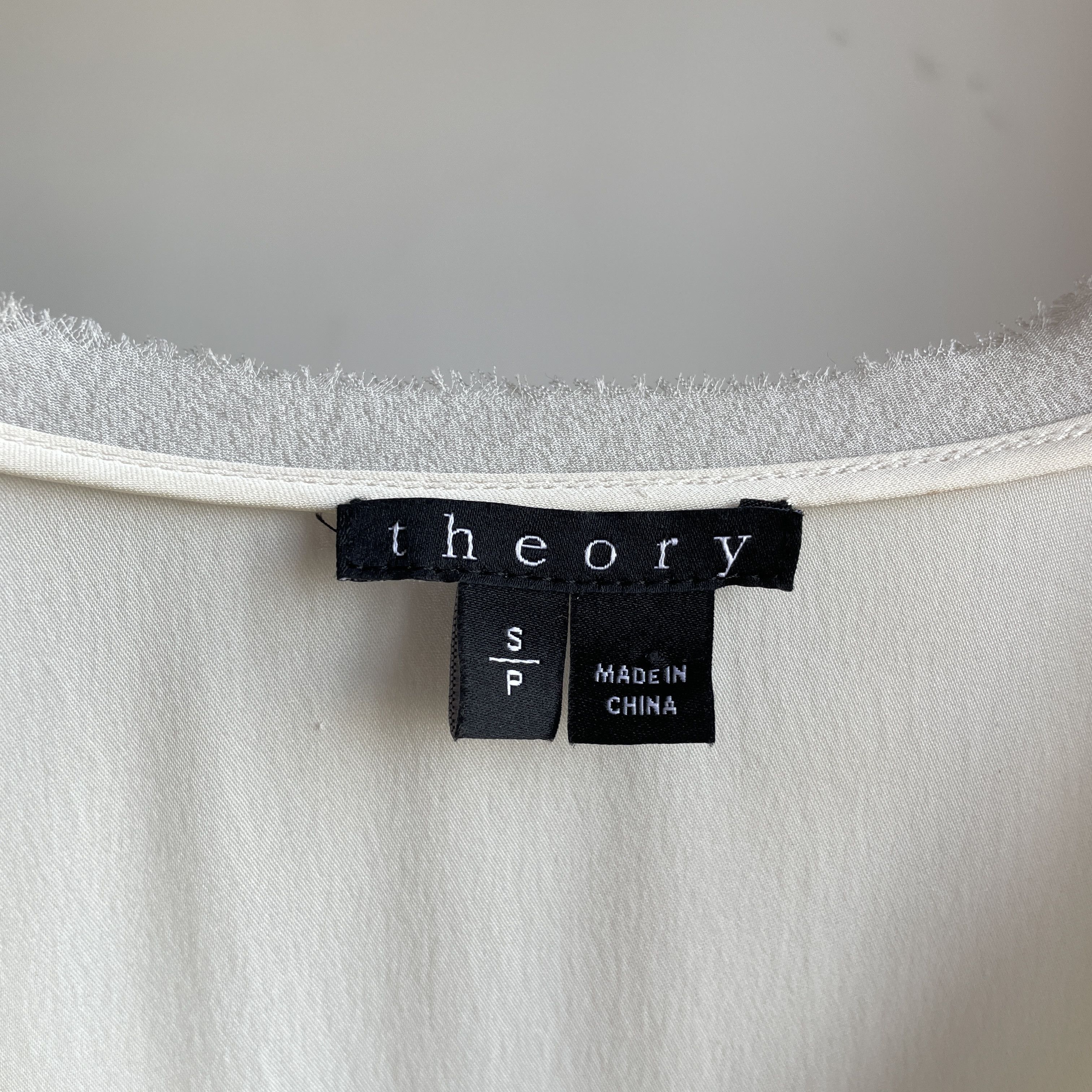 Theory Theory Ramalla Long Sleeve Silk Ivory Blouse Size S Size S / US 4 / IT 40 - 7 Thumbnail