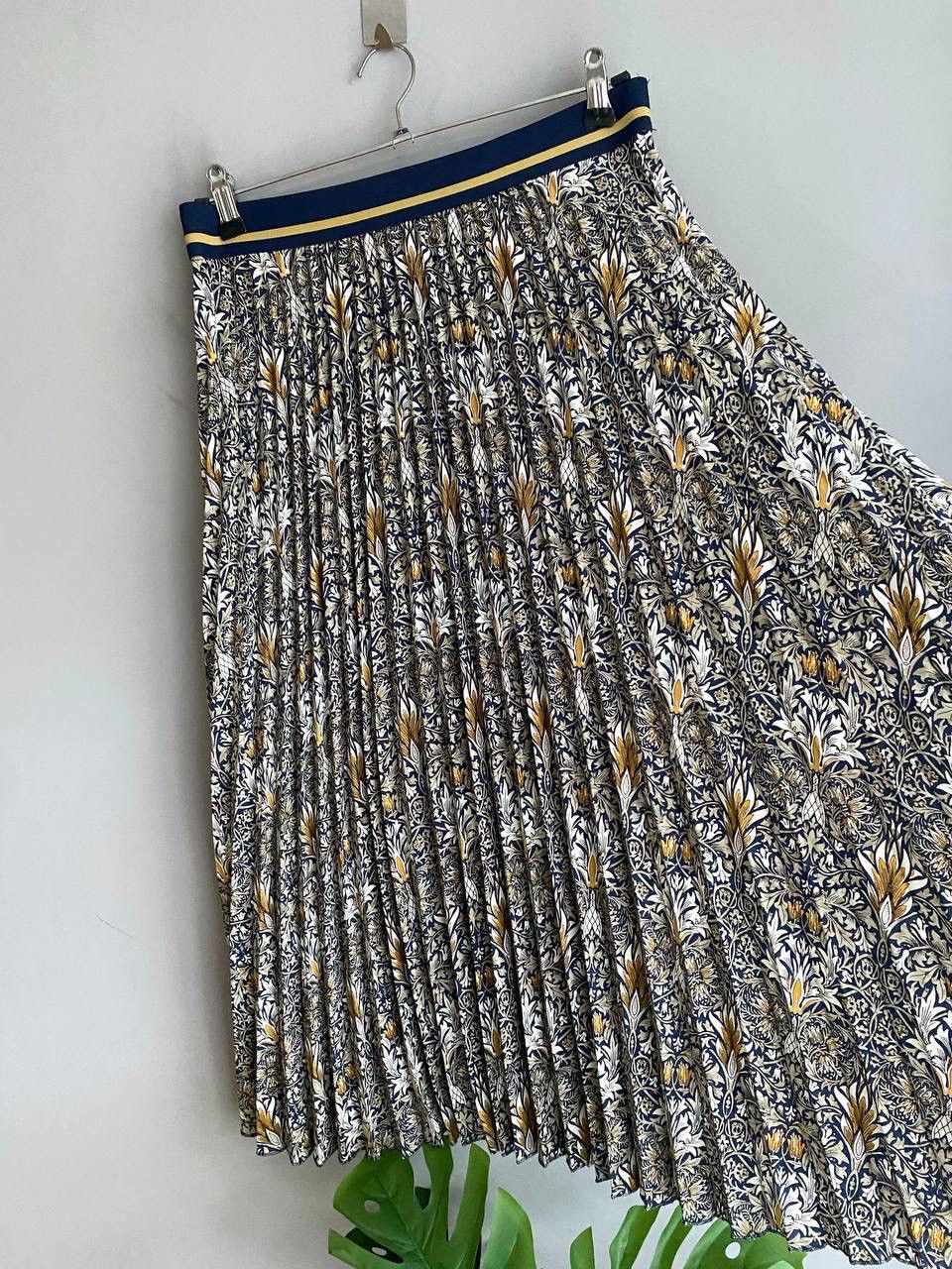 H&M H&M X William Morris & Co Floral Pattern Pleated Skirt, M Size 32" / US 10 / IT 46 - 5 Thumbnail