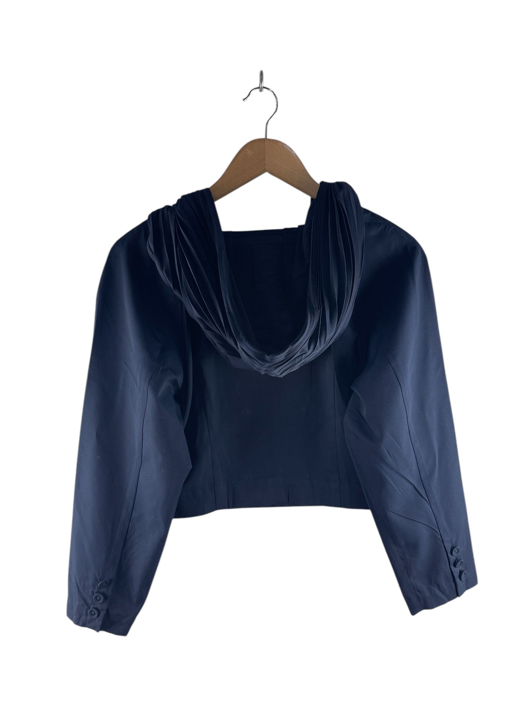 Issey Miyake Vintage Issey Miyake Cropped Hoodies Pleated Jacket Size US XS / EU 42 / 0 - 4 Thumbnail