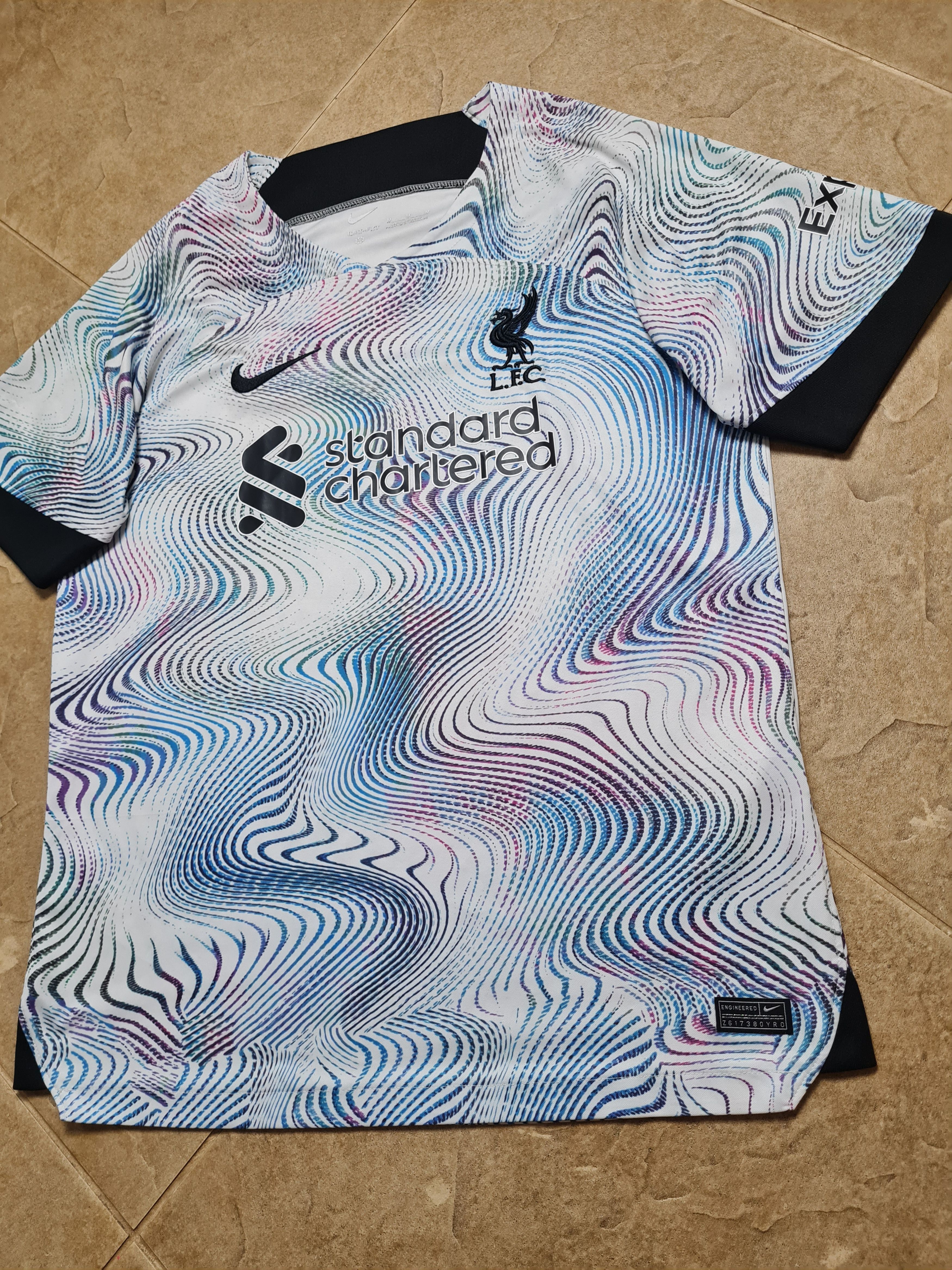 Nike FOOTBALL JERSEY LIVERPOOL 2022 2023 NIKE AWAY SOCCER SHIRT Size US M / EU 48-50 / 2 - 4 Thumbnail