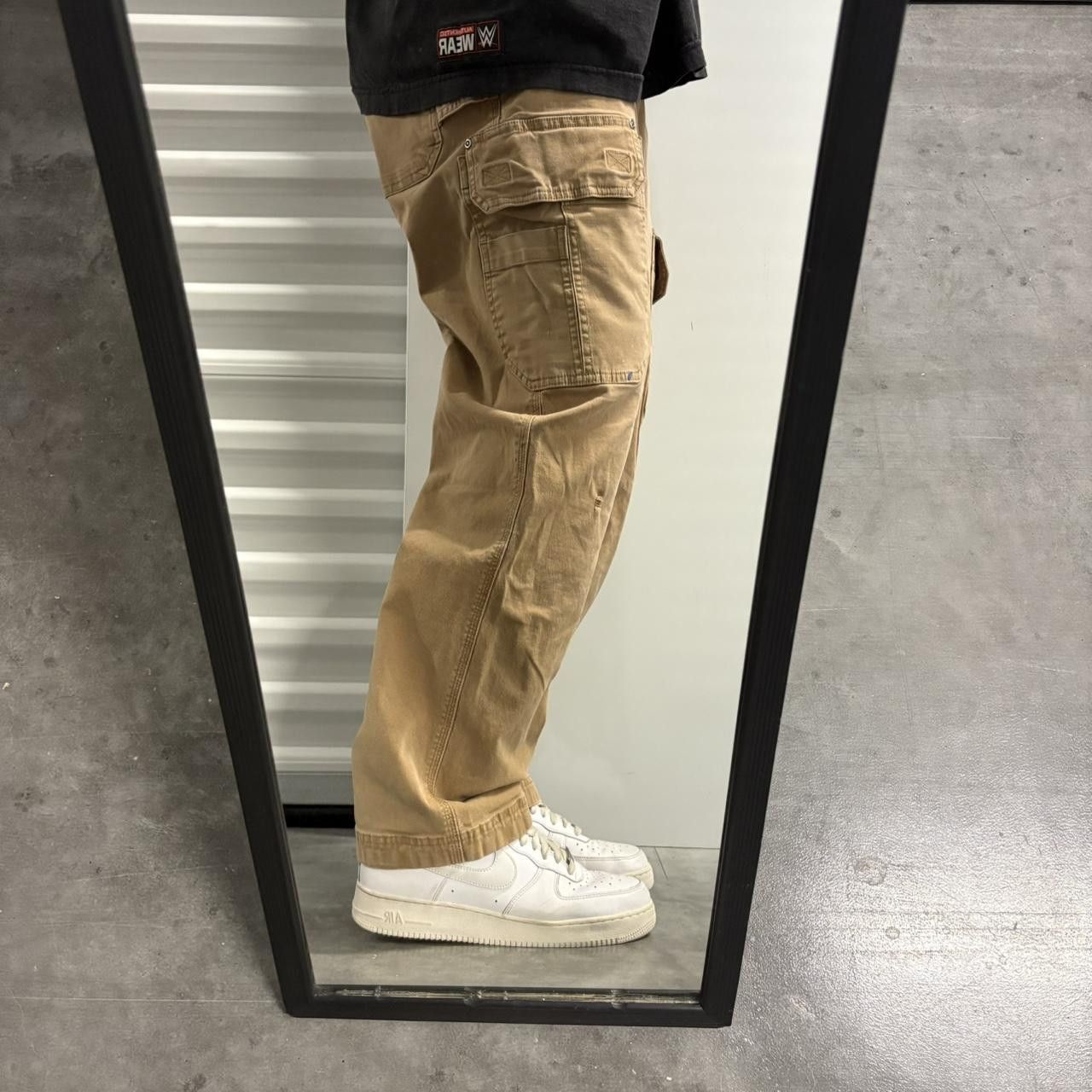 Vintage Crazy Vintage Y2K/2000s Baggy Tan Khaki Cargo Pannts! Size US 32 / EU 48 - 2 Thumbnail
