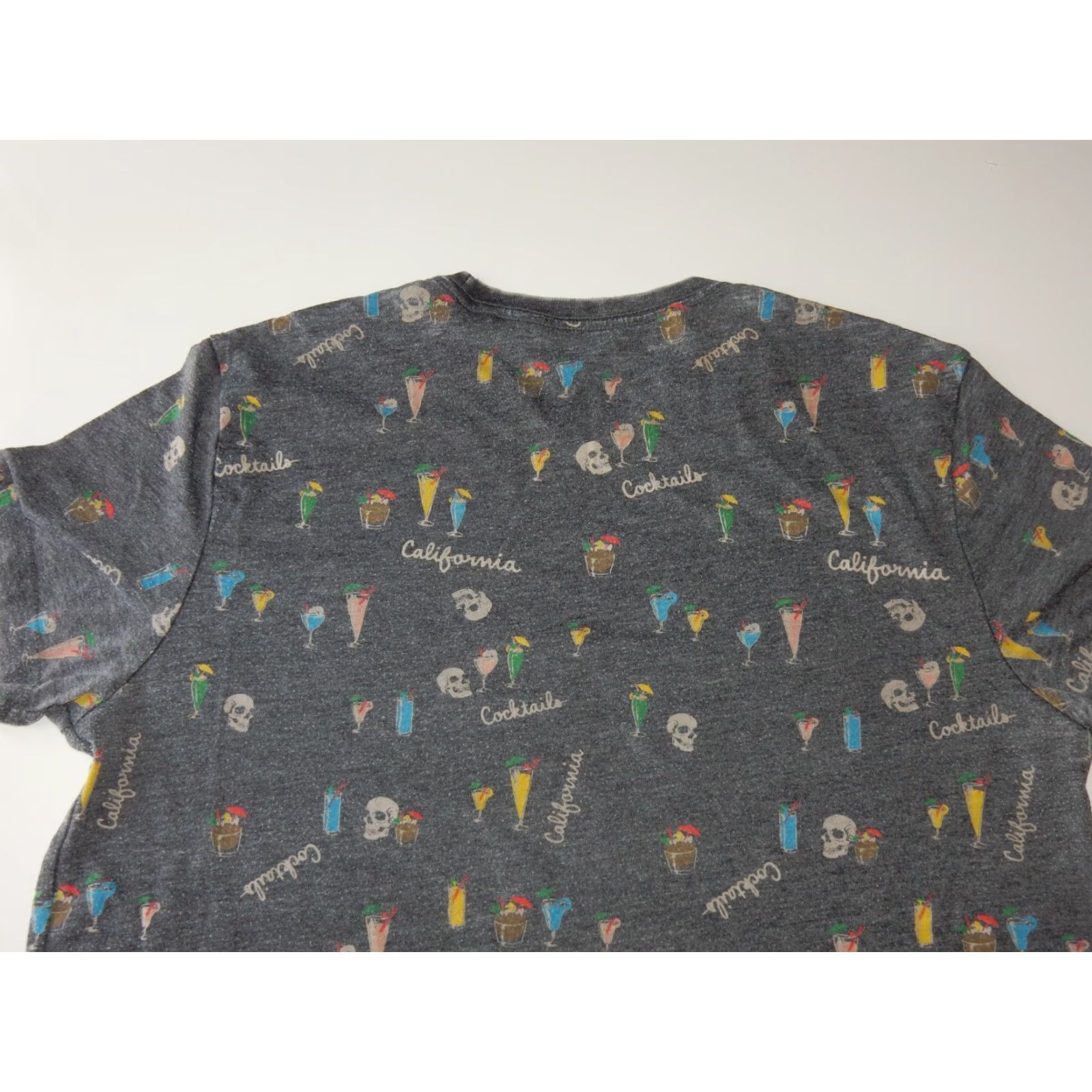 Lucky Brand Lucky Brand Men's T Shirt California Cocktails Skulls Gray Cotton Blend Short Sleeve L Size US L / EU 52-54 / 3 - 2 Thumbnail