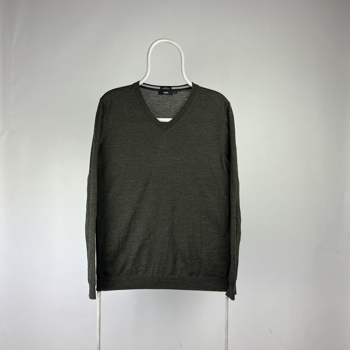 Hugo Boss Hugo boss jumper merino wool size Large Size US L / EU 52-54 / 3 - 1 Thumbnail