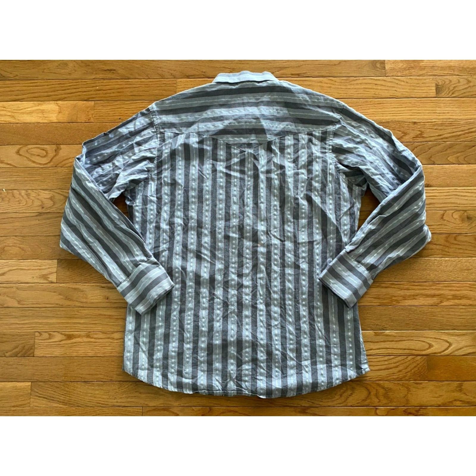 Wrangler VINTAGE Wrangler Pearl Snap Western Shirt Gray Red Striped 80s 90s Mens Sz L Navy Plaid Buttons Snap Cowboy Shirt Mens Large Size US L / EU 52-54 / 3 - 2 Thumbnail
